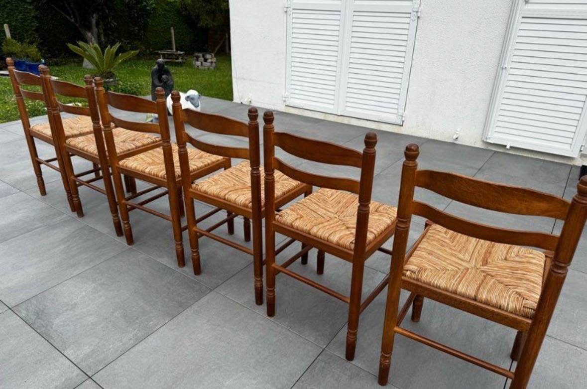 Vends 6 chaises en bois massif avec assise en paille tressée de style rustique et intemporel