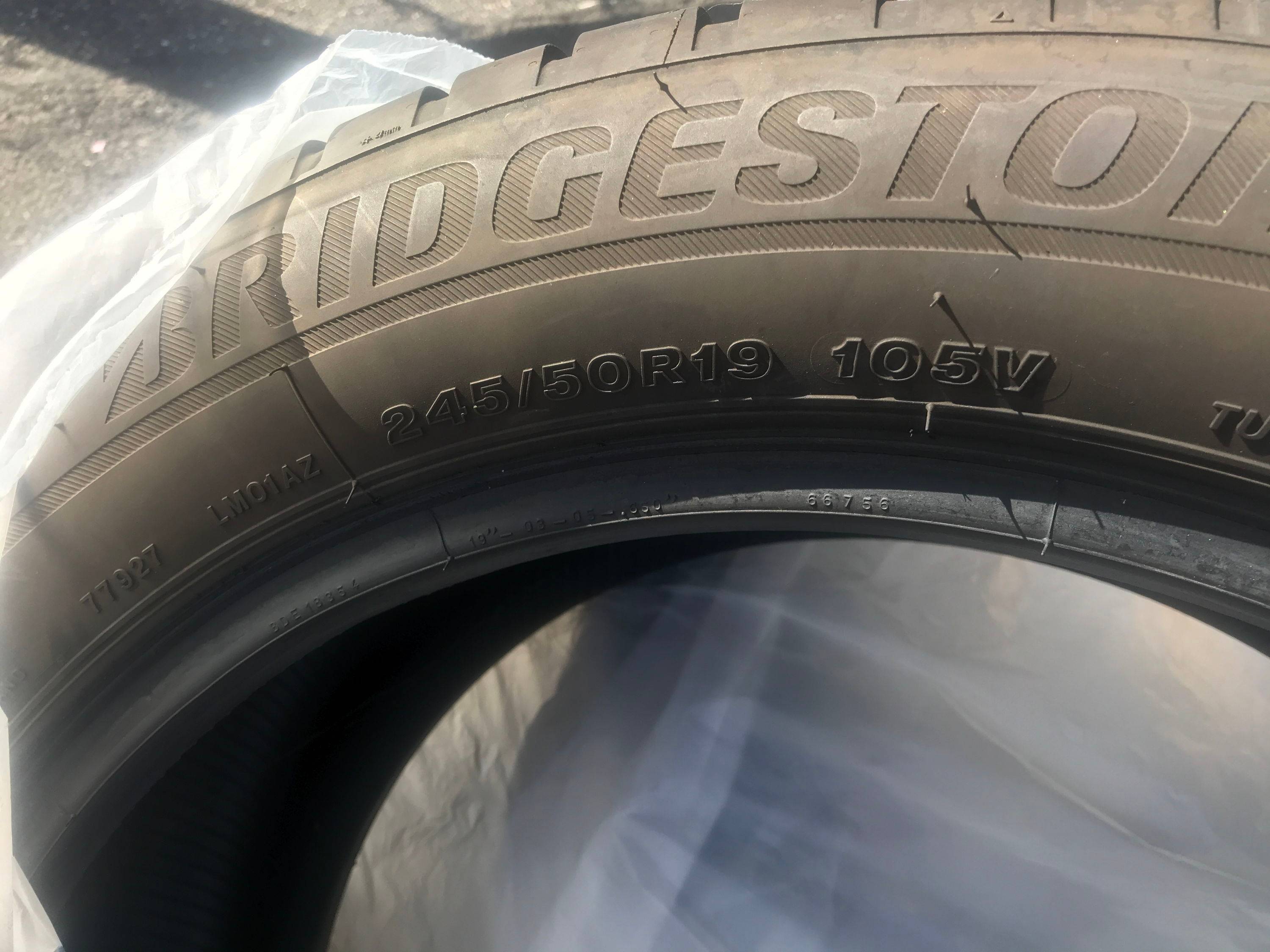 Pneumatique Bridgestone Blizzak LM001 245/50 R19 105V - RFT - 3PMSF - XL