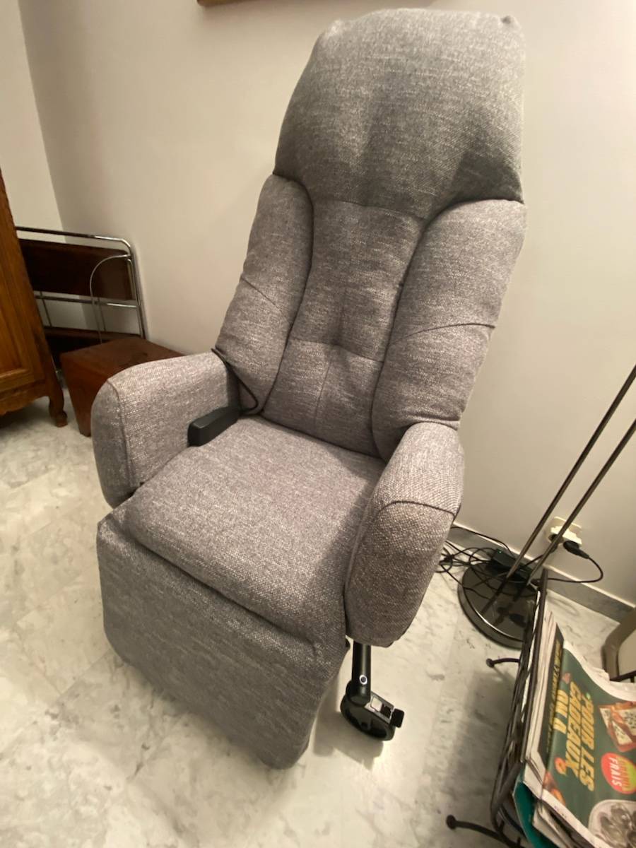 Fauteuil coque médical