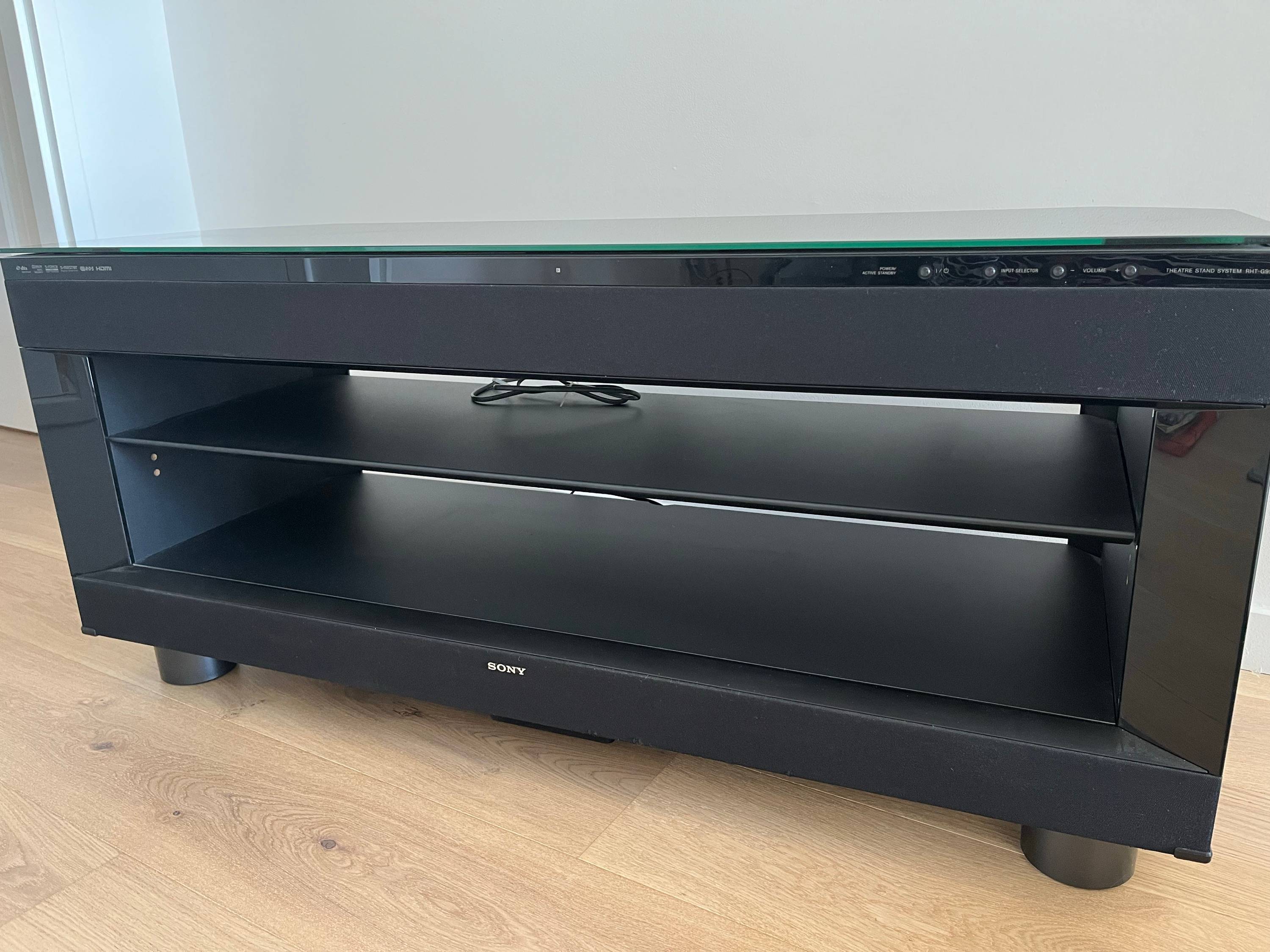 Vends meuble TV Sony ref RHT-G950 avec barre de son intégrée, en très bon état