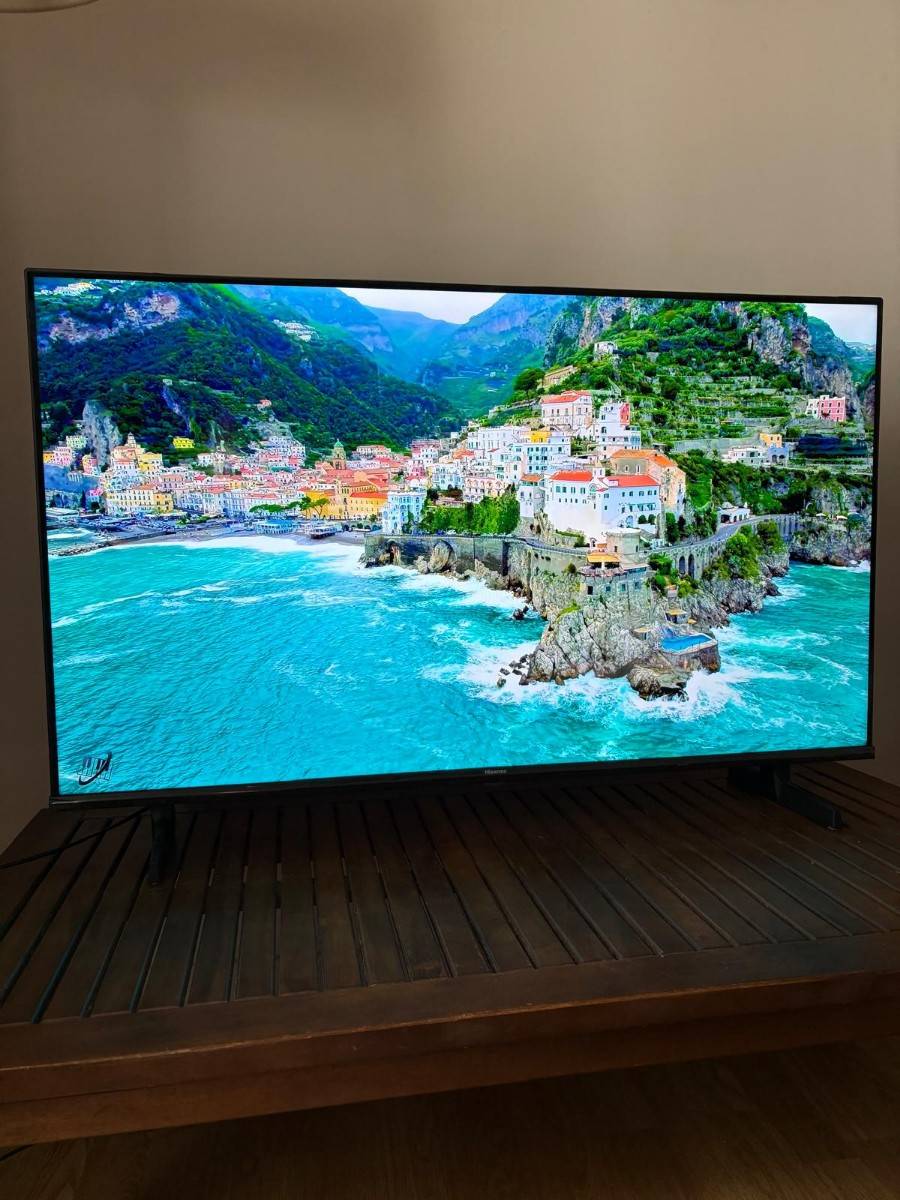 Vends télévision Hisense 43 pouces