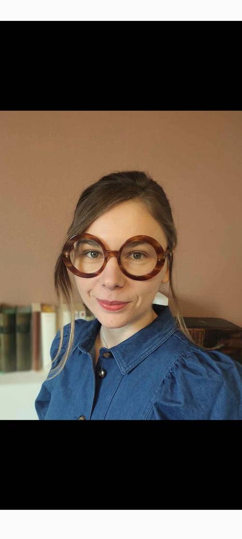 Doctorante agrégée de lettres modernes donne cours particuliers de français (Bac, Prépa, Capes, Agreg)