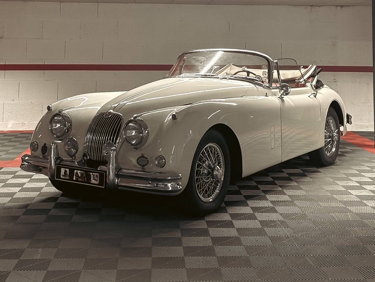 Vends JAGUAR XK 150 Cabriolet
