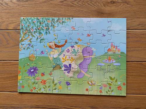 Vends puzzle Djeco 36 pièces, "La princesse du printemps", état neuf