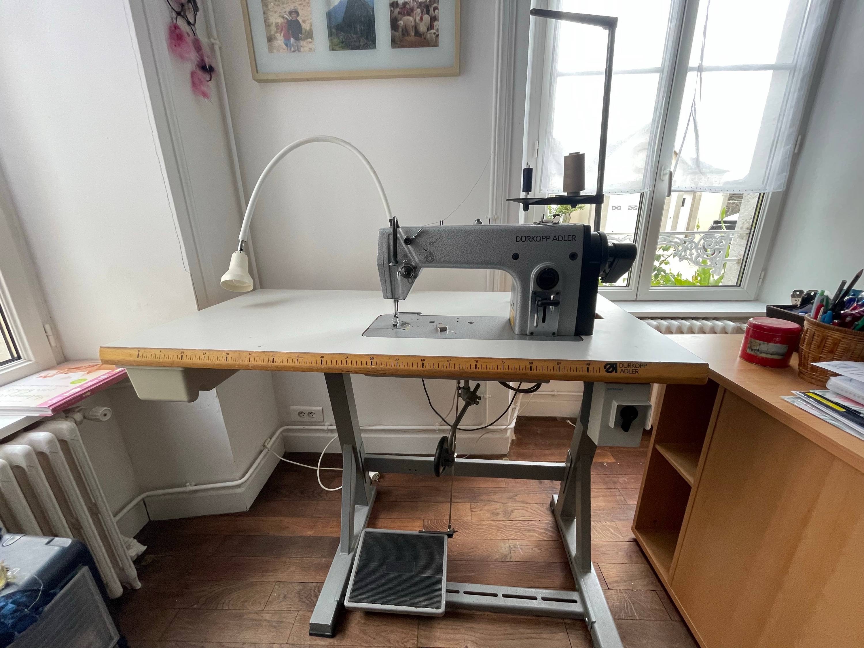 Vends machine à coudre industrielle 302
