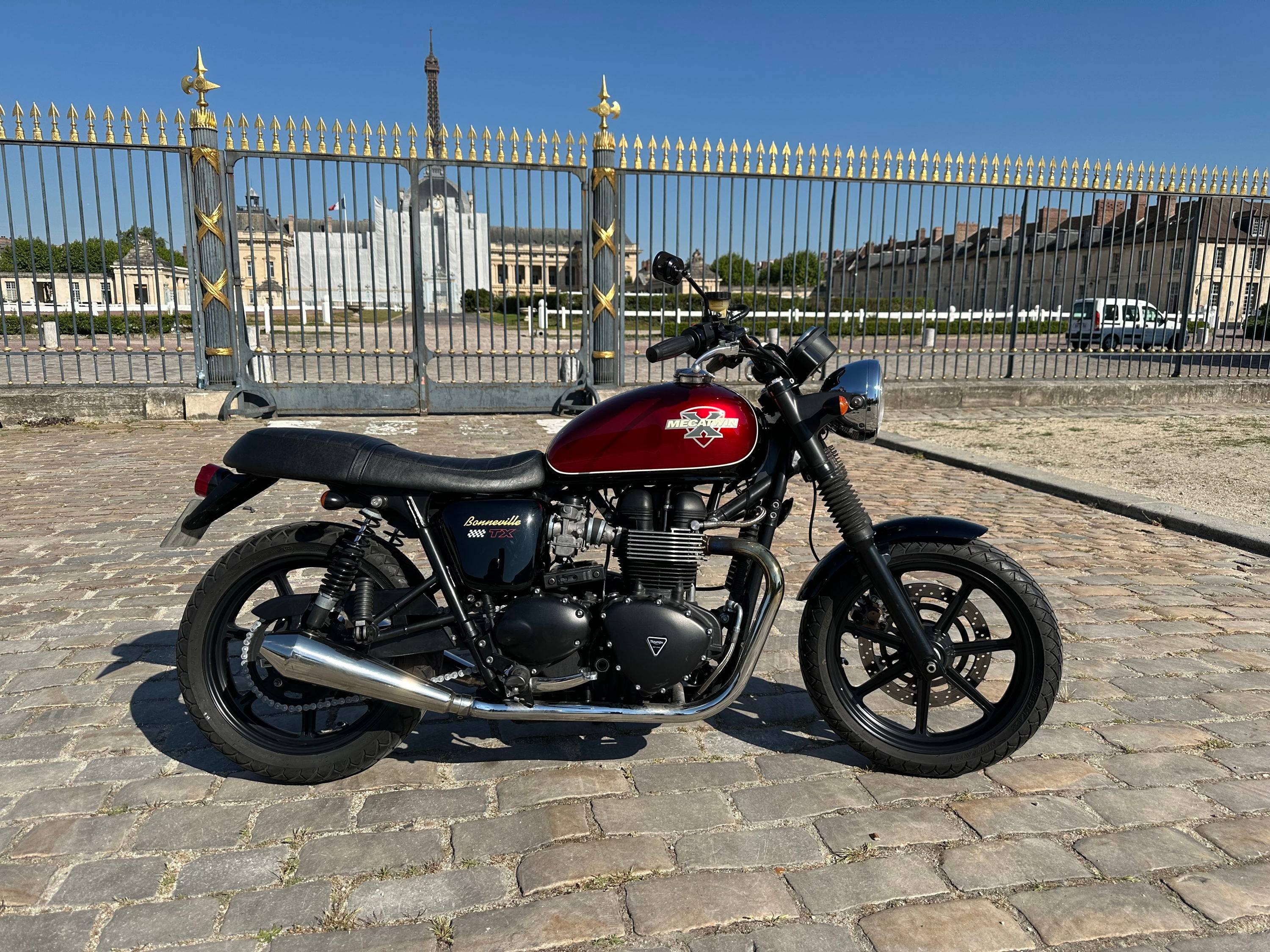 Vends Moto Bonneville 850 Préparation Mecatwin, 2011, 4390km