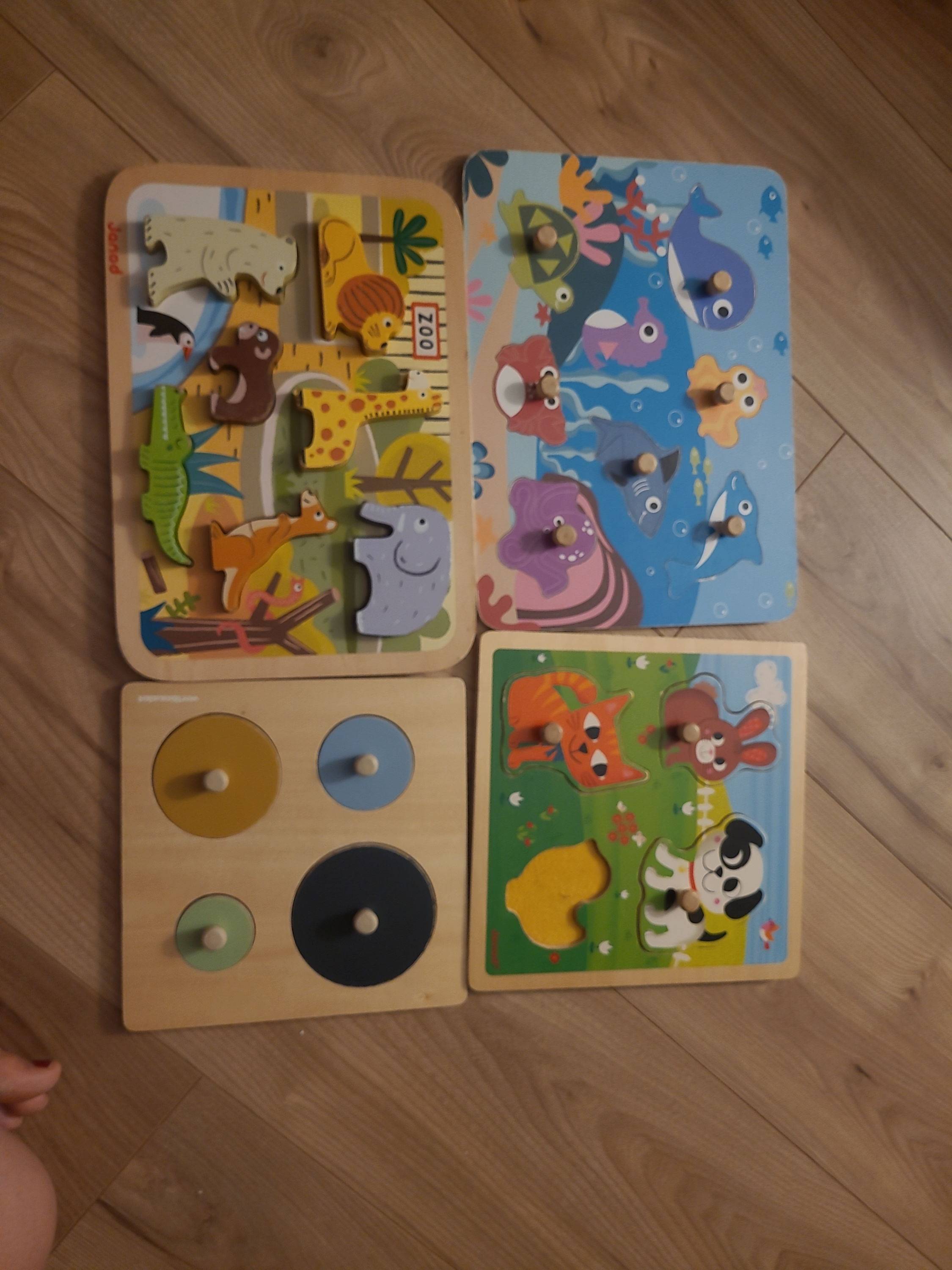 Vends 4 puzzles enfant 1 à 2 ans