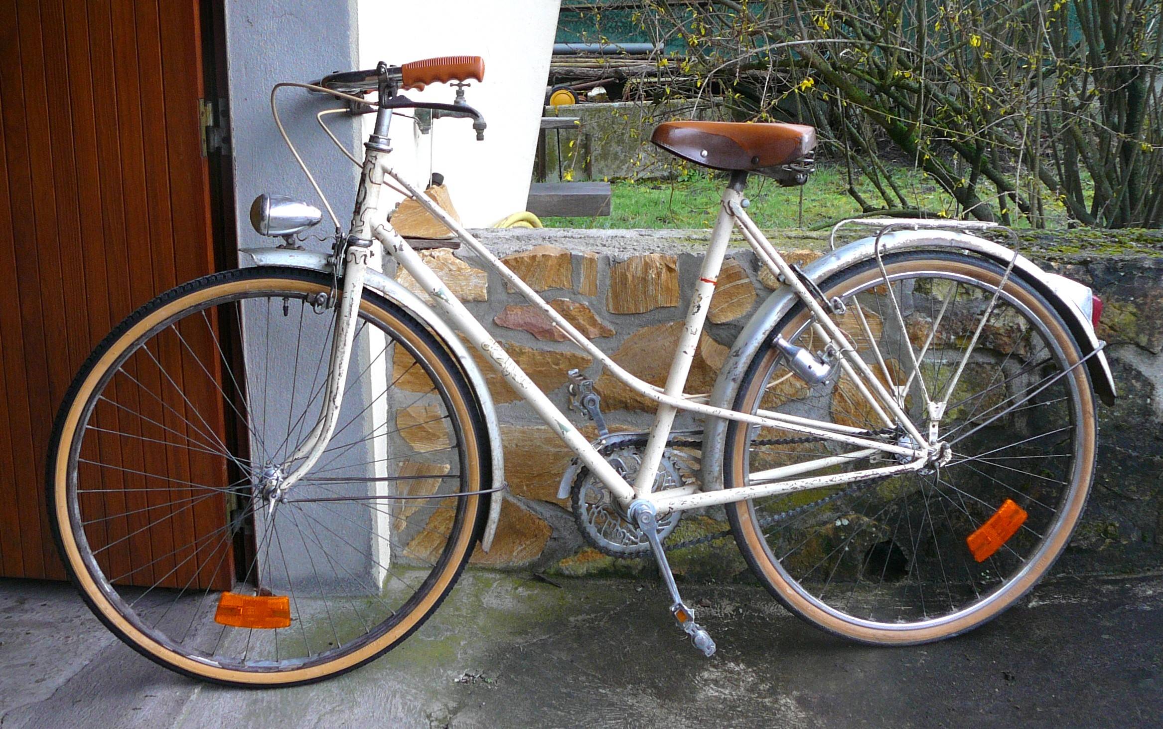 Vends vélo femme vintage de 1950