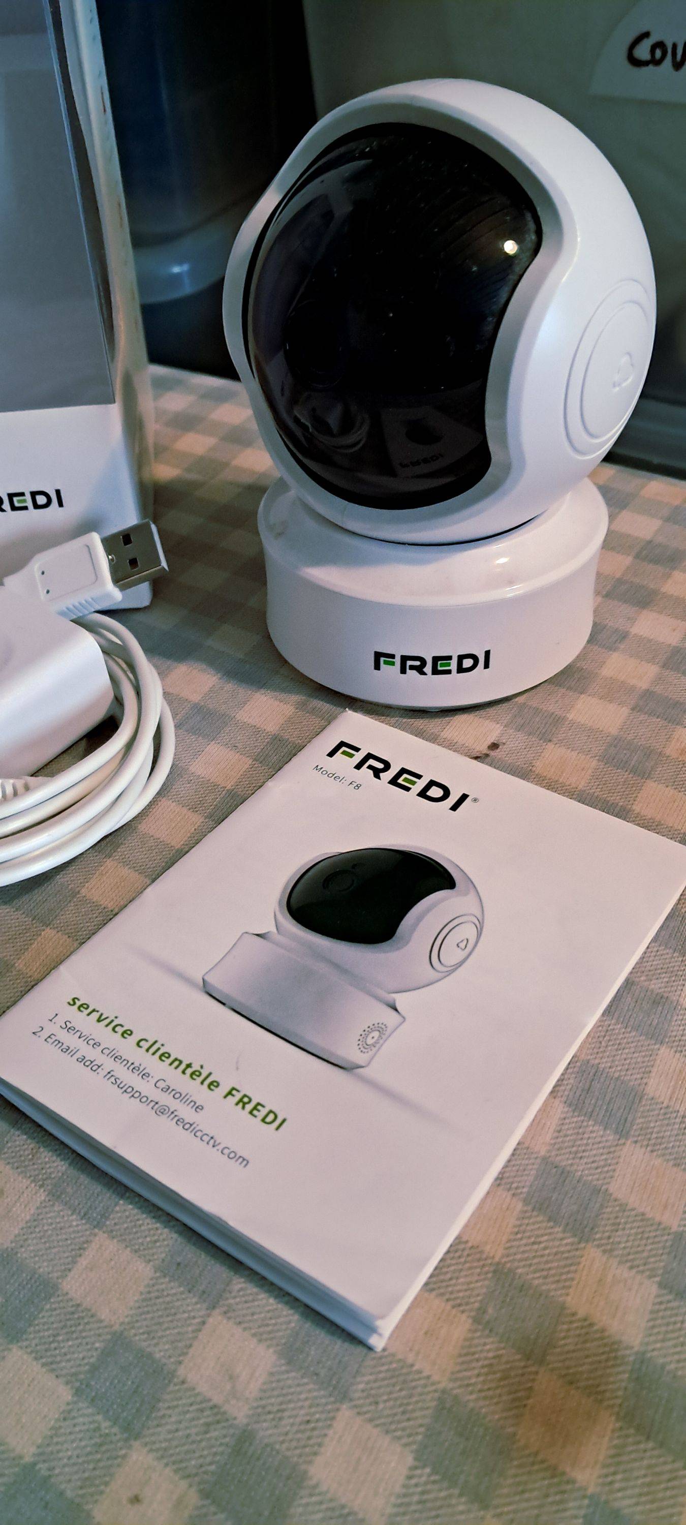 Vends caméra de surveillance rotative avec micro