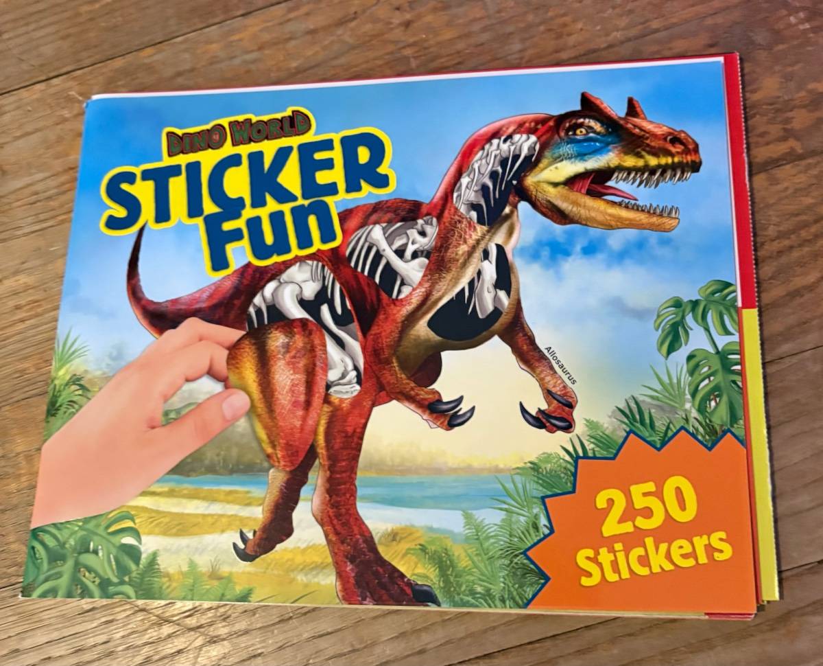 Vends 250 Stickers Dino World