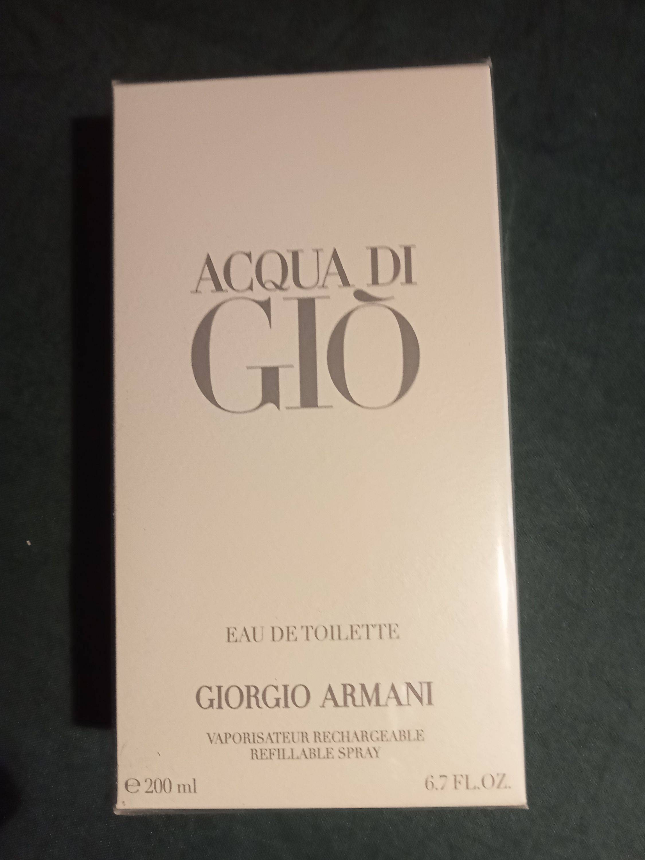 Vends eau de toilette Acqua di Gio Armani 200 ml neuf dans son emballage
