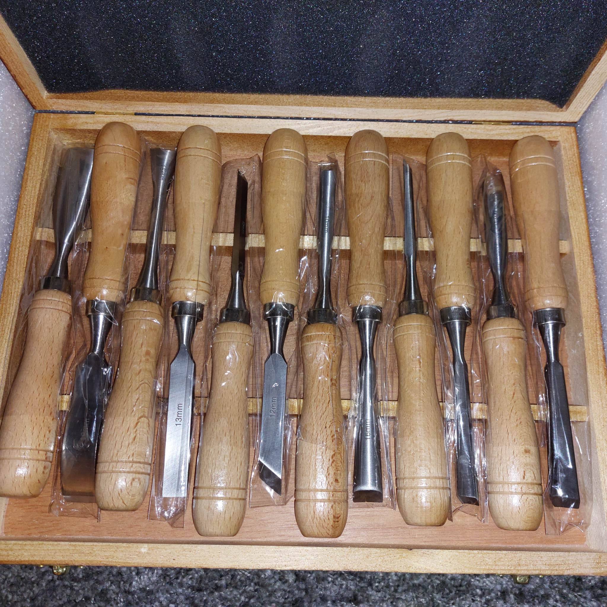 12 ciseaux à bois +Coffret bois