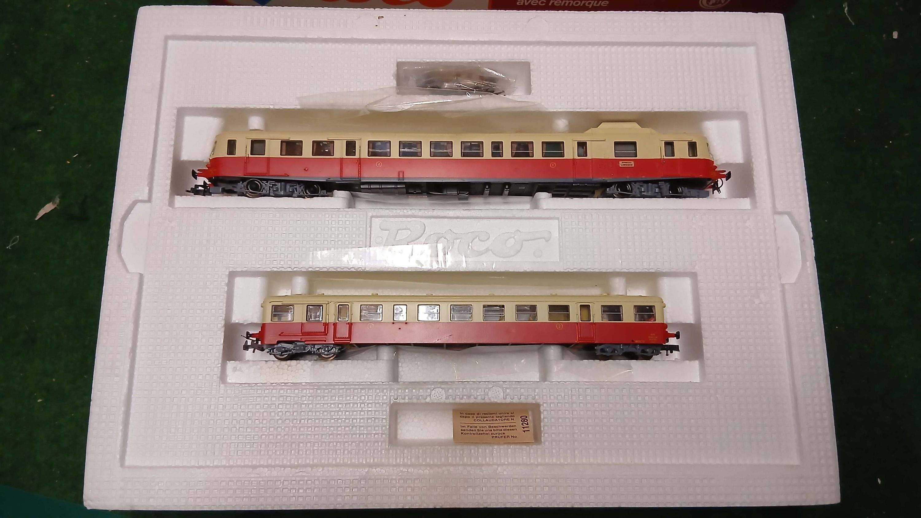 Vends autorail Roco X2400 + remorque, éclairage total - état neuf