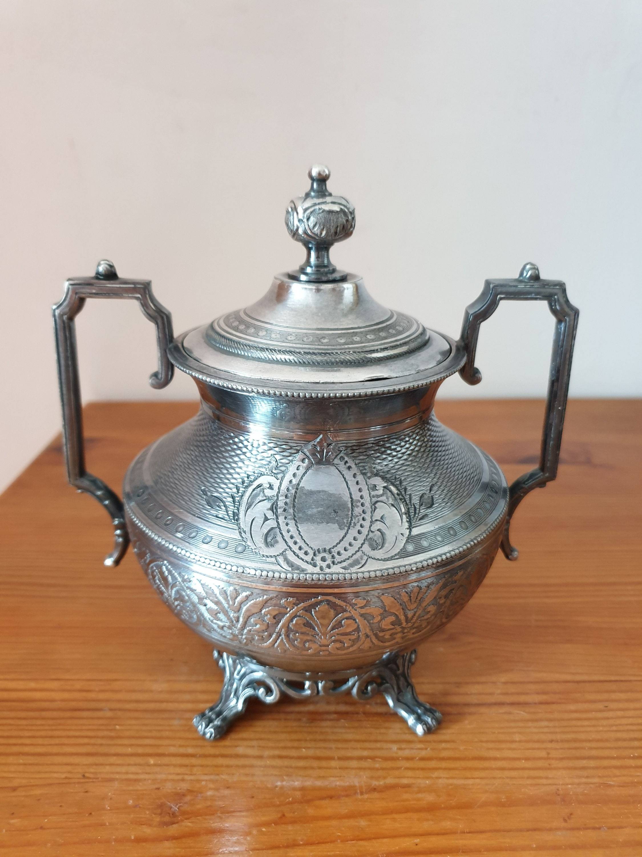 Sucrier art nouveau Armand Frenais métal parisien S2545 guilloché poinçonné 16x18 cm