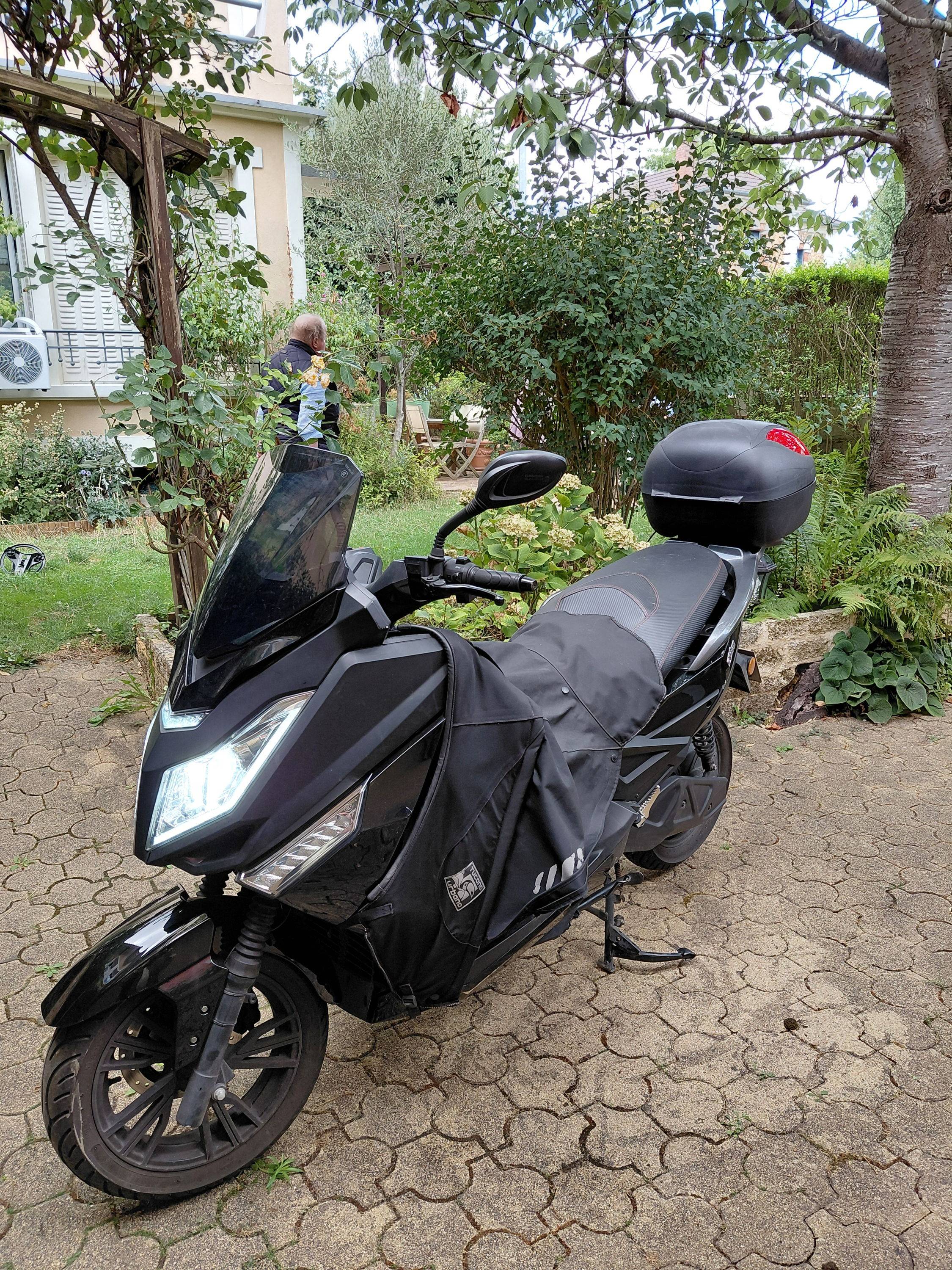 Vends scooter électrique Pink Fly 125, 2004, 17800km
