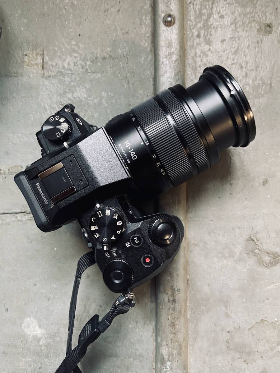 Vends Panasonic Lumix G7 + objectif 14-140 mm - très bon état