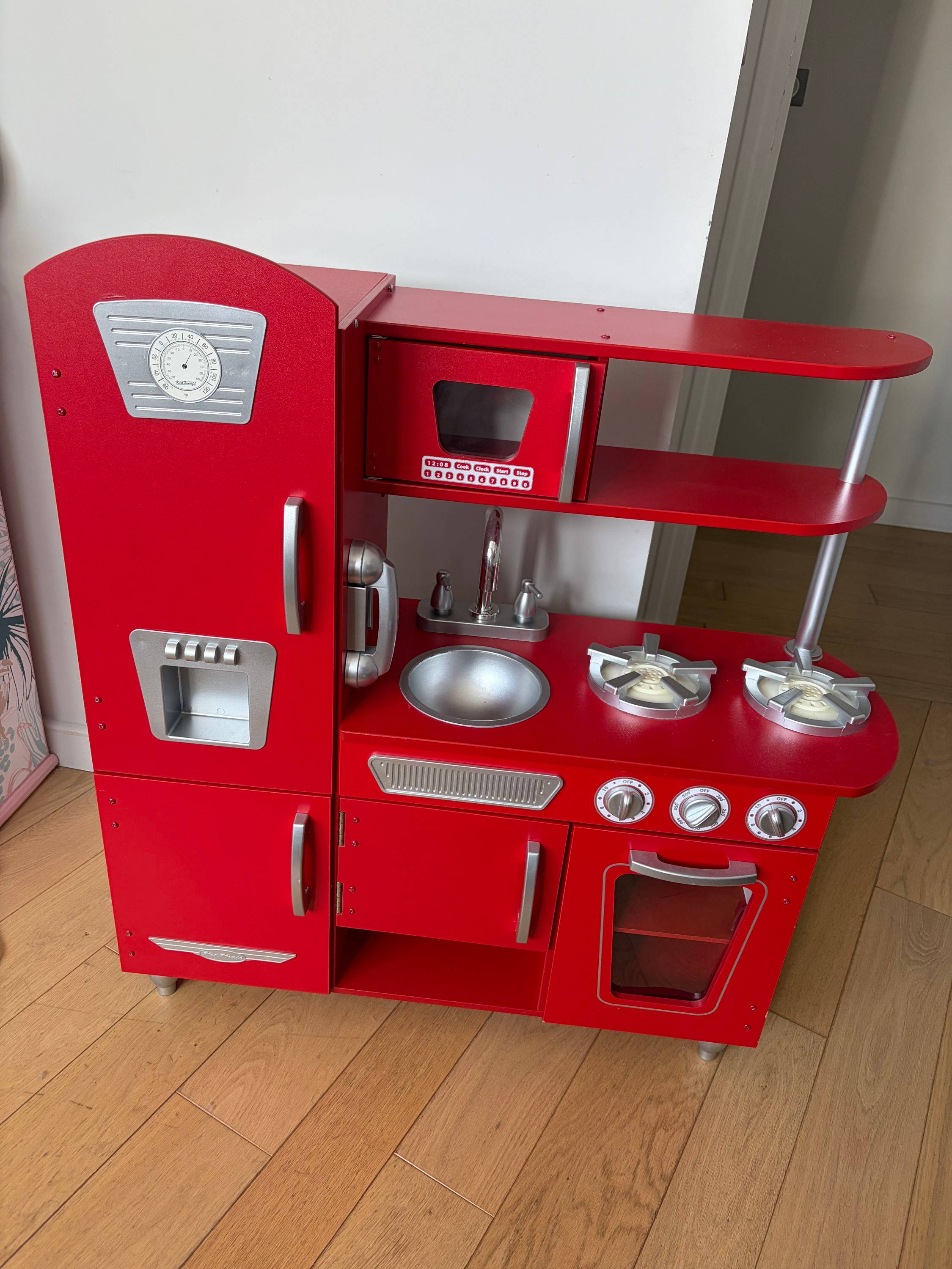 Vends cuisine jeux enfants en bois rouge, très bon état