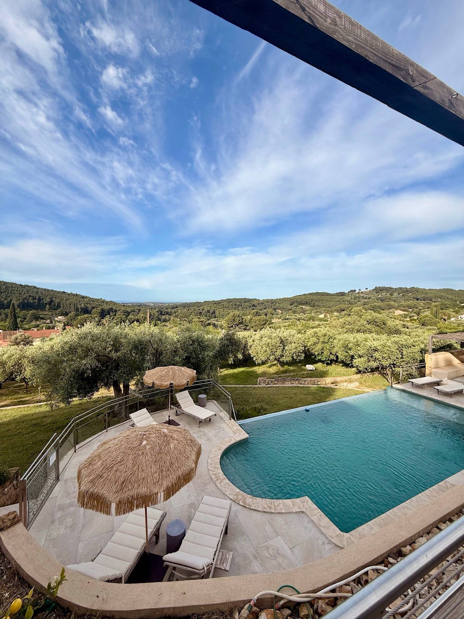 Loue gîte avec vue mer dans un domaine de 7 000m² - 4 couchages - Sanary-sur-Mer