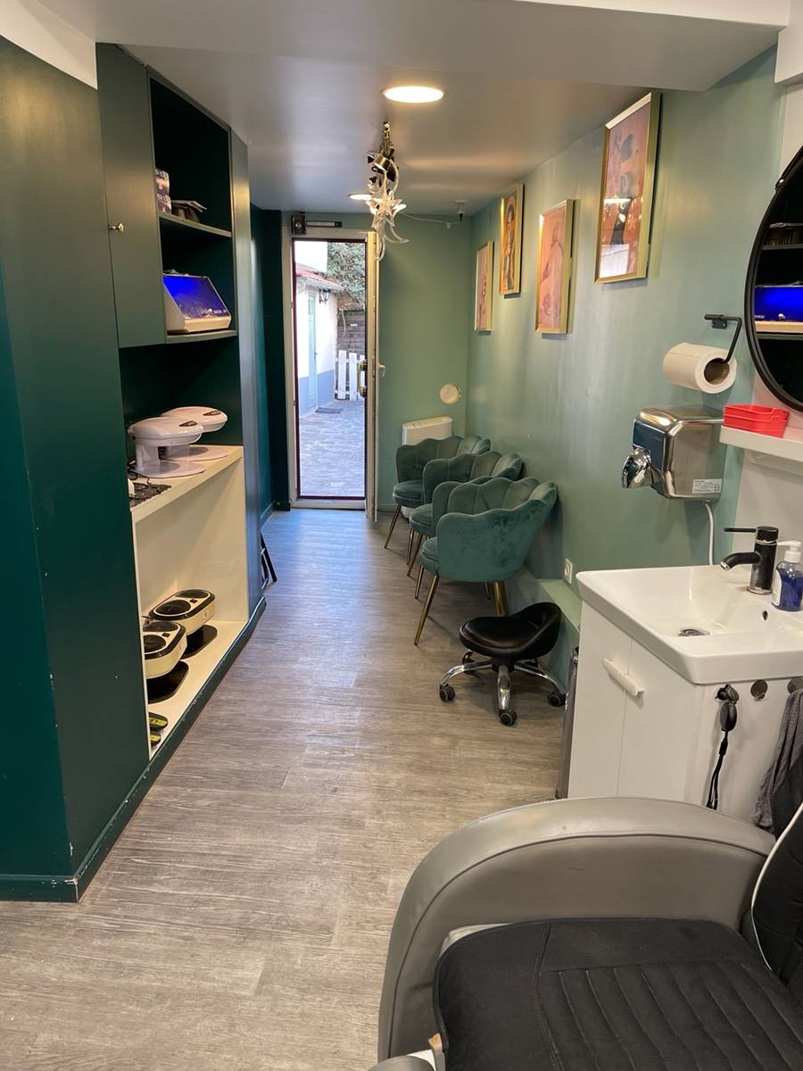 Vends des murs de boutique à Nanterre - 36m² - Emplacement numéro 1