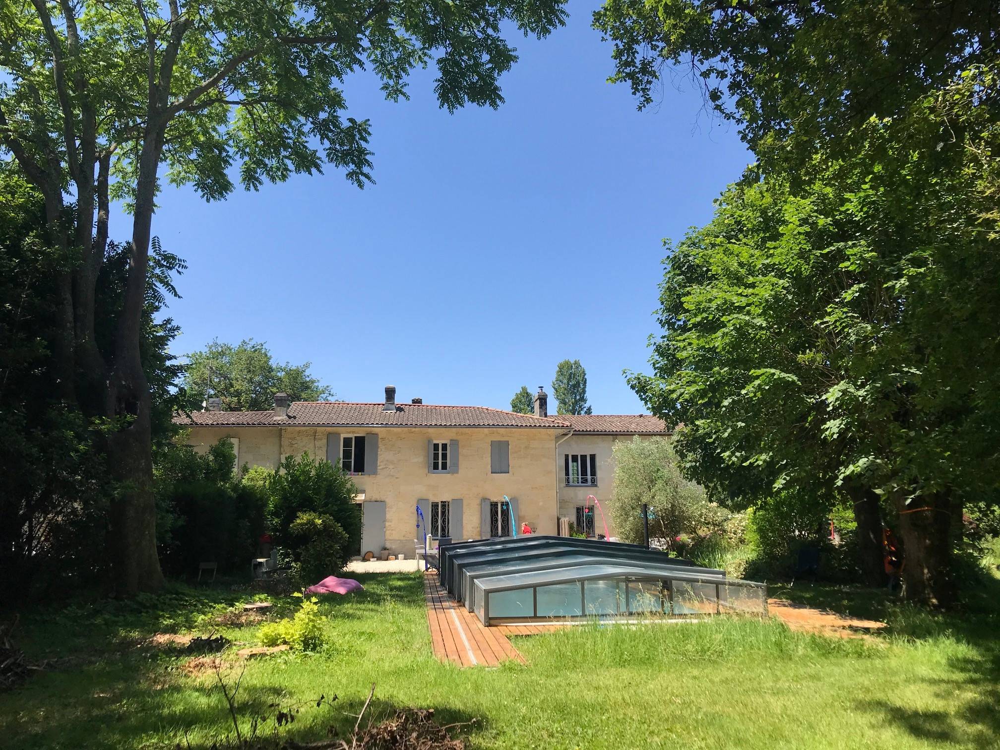 Vends demeure d’exception en pierre - 438m² - parc de 3000m² - proche Bordeaux