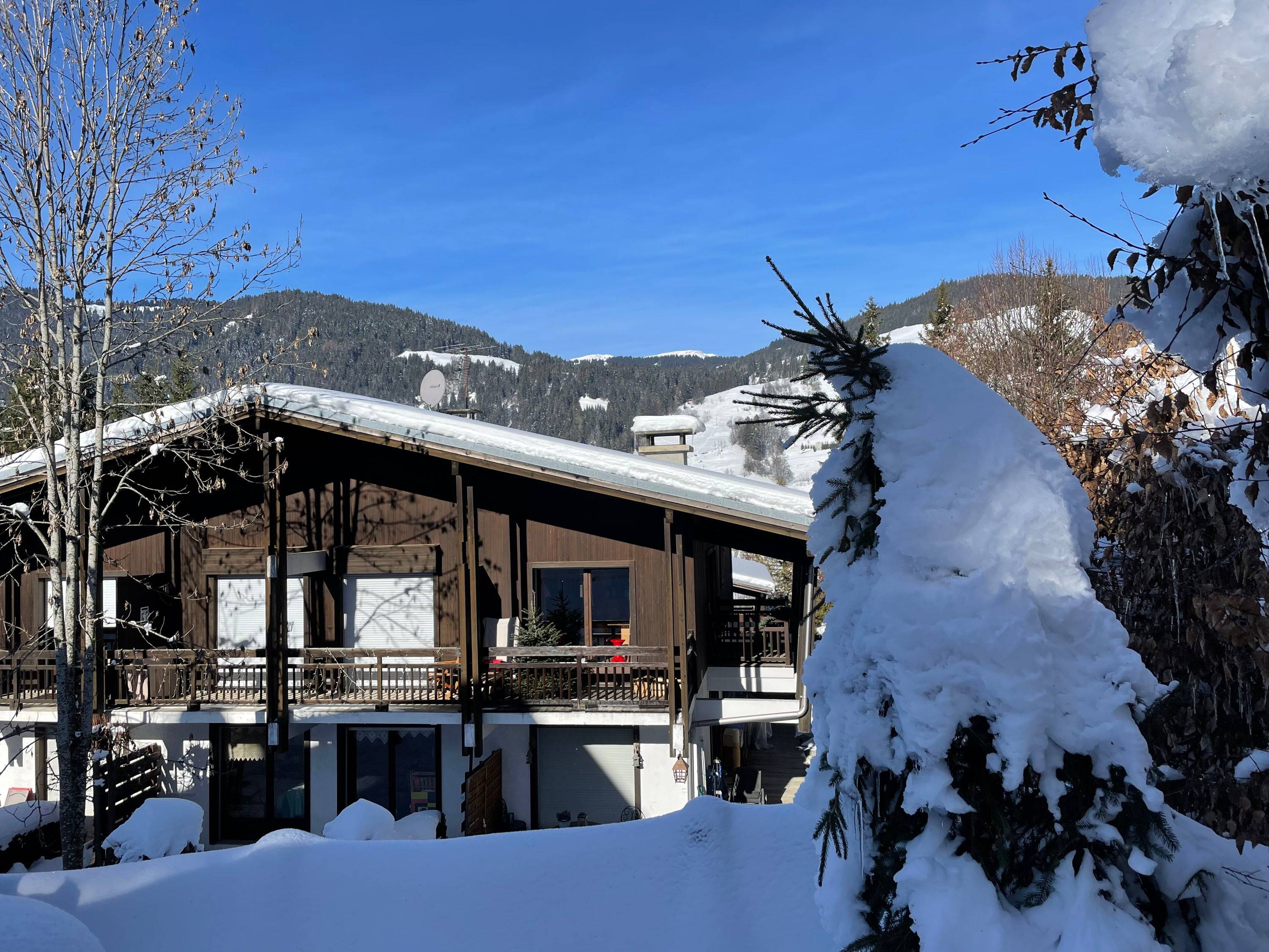 Loue appartement 3 chambres, 6 couchages avec balcons - Megève Rochebrune (74)