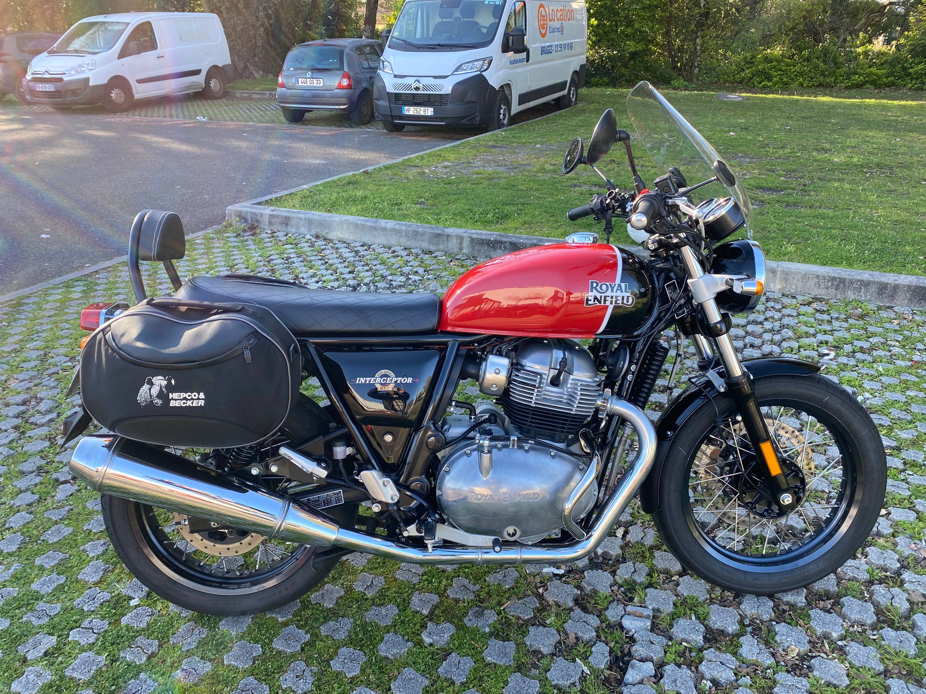 Vends Royal Enfield Interceptor, 2019, 10675km