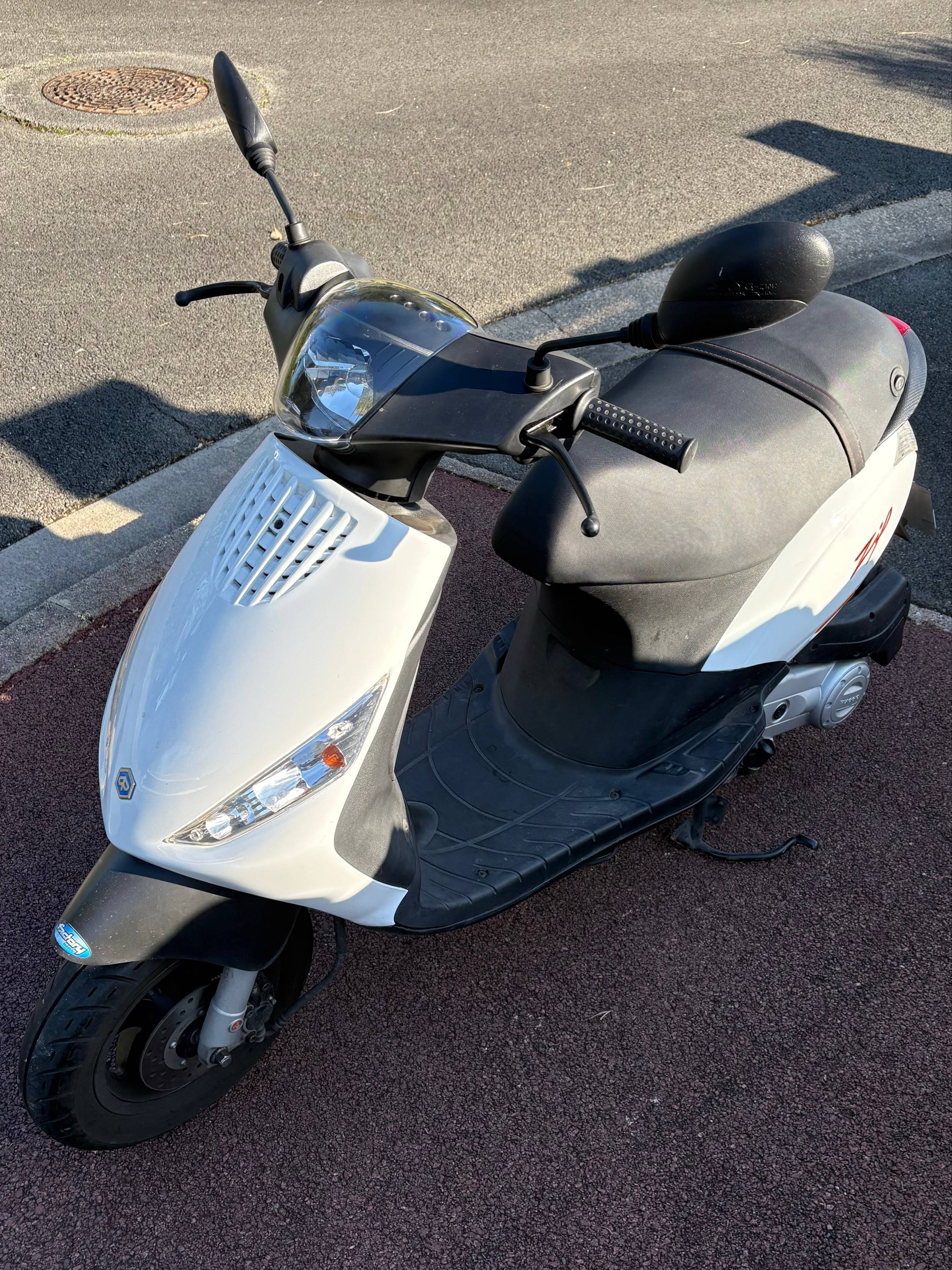 Vends scooter Piaggio Zip, 2018, 6240km
