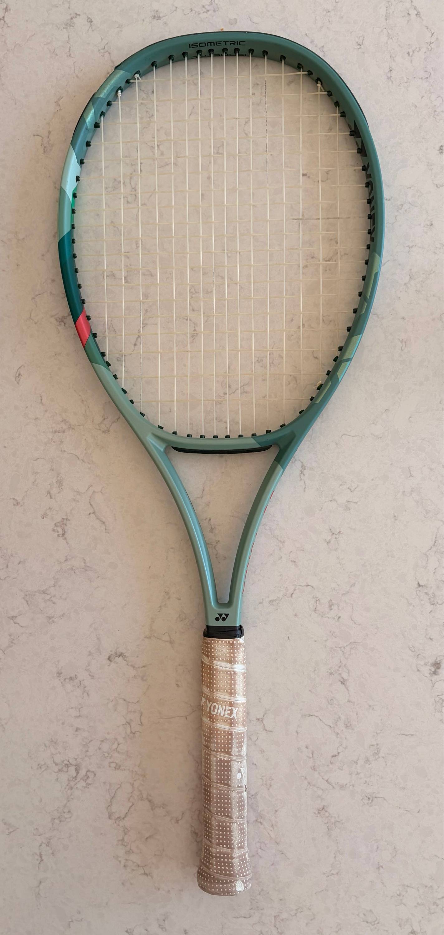 Vends raquette tennis Yonex Percept 100L - manche 2