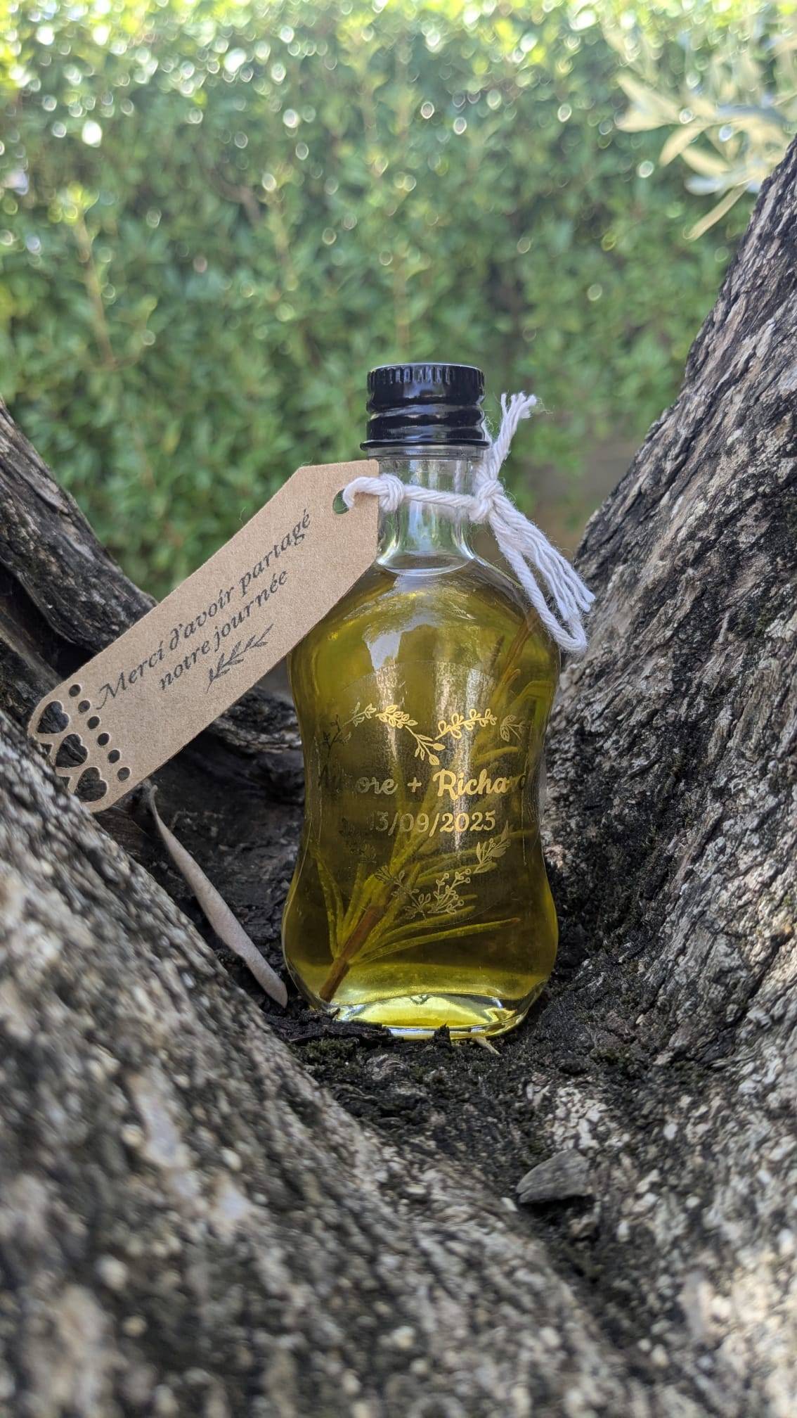 Vends mini bouteille de 50 ml d’huile d’olive extra vierge du Gard