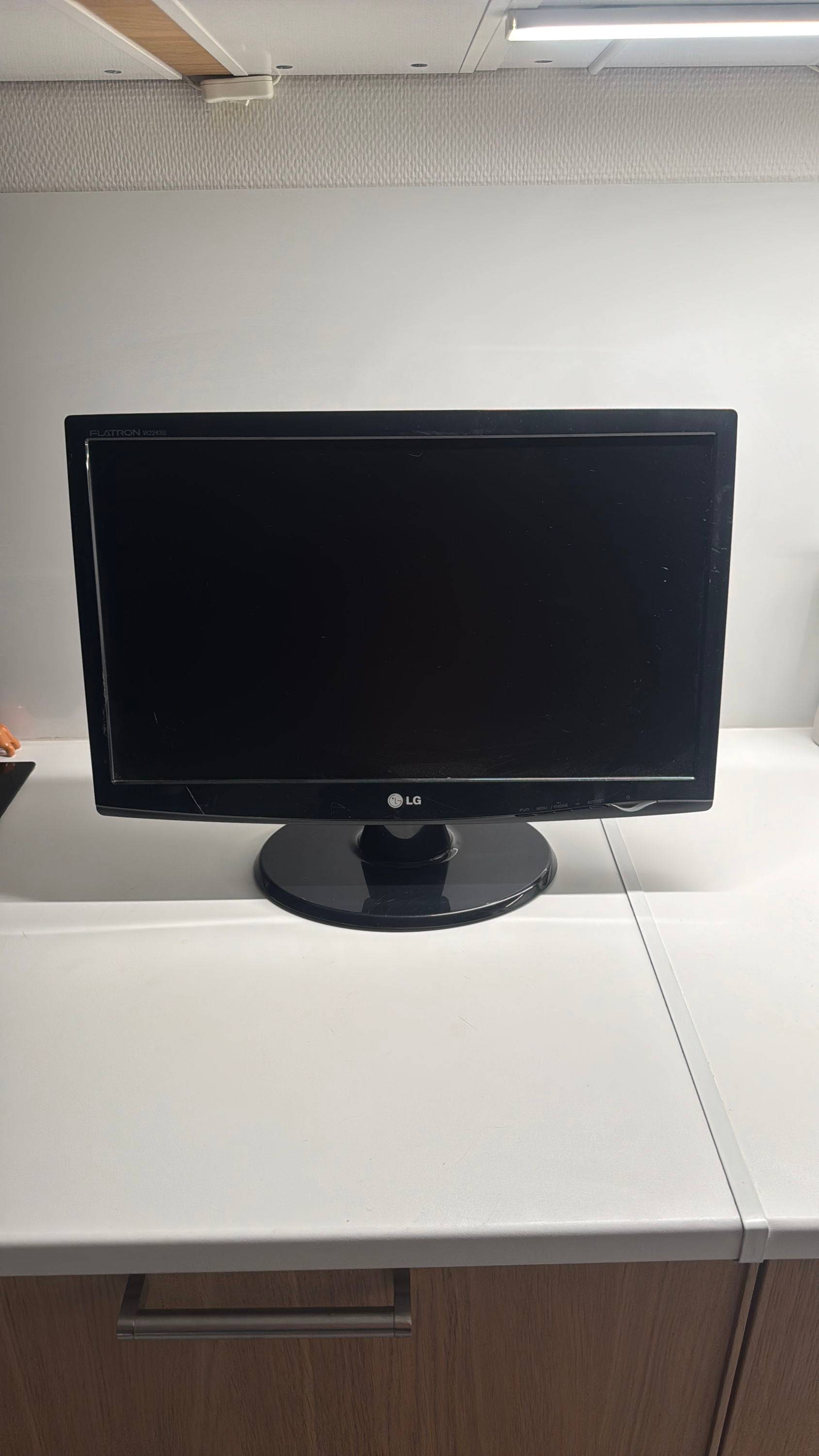 Vends écran 22" LCD LG Flatron W2243S