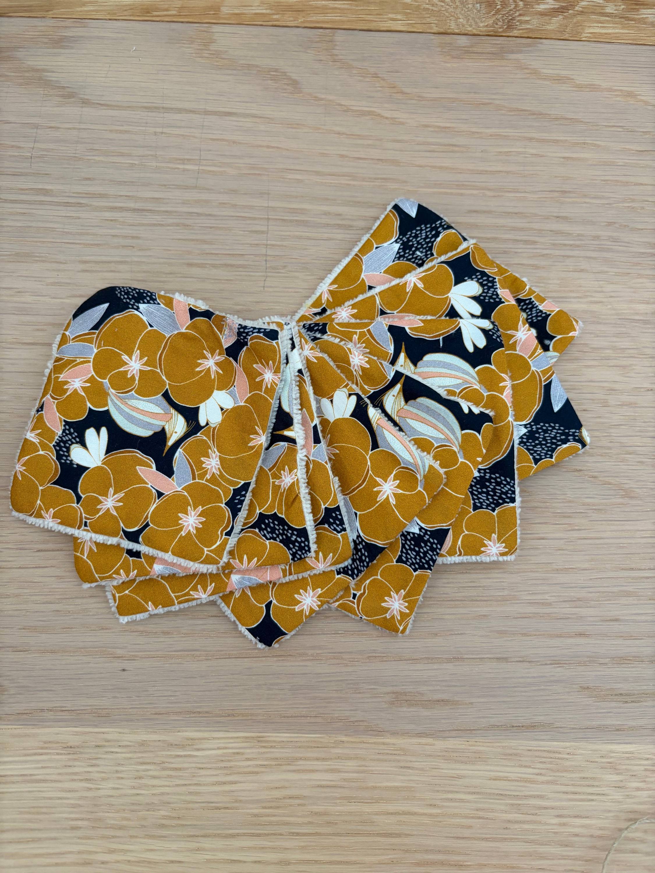 Vends lot de 8 cotons démaquillants