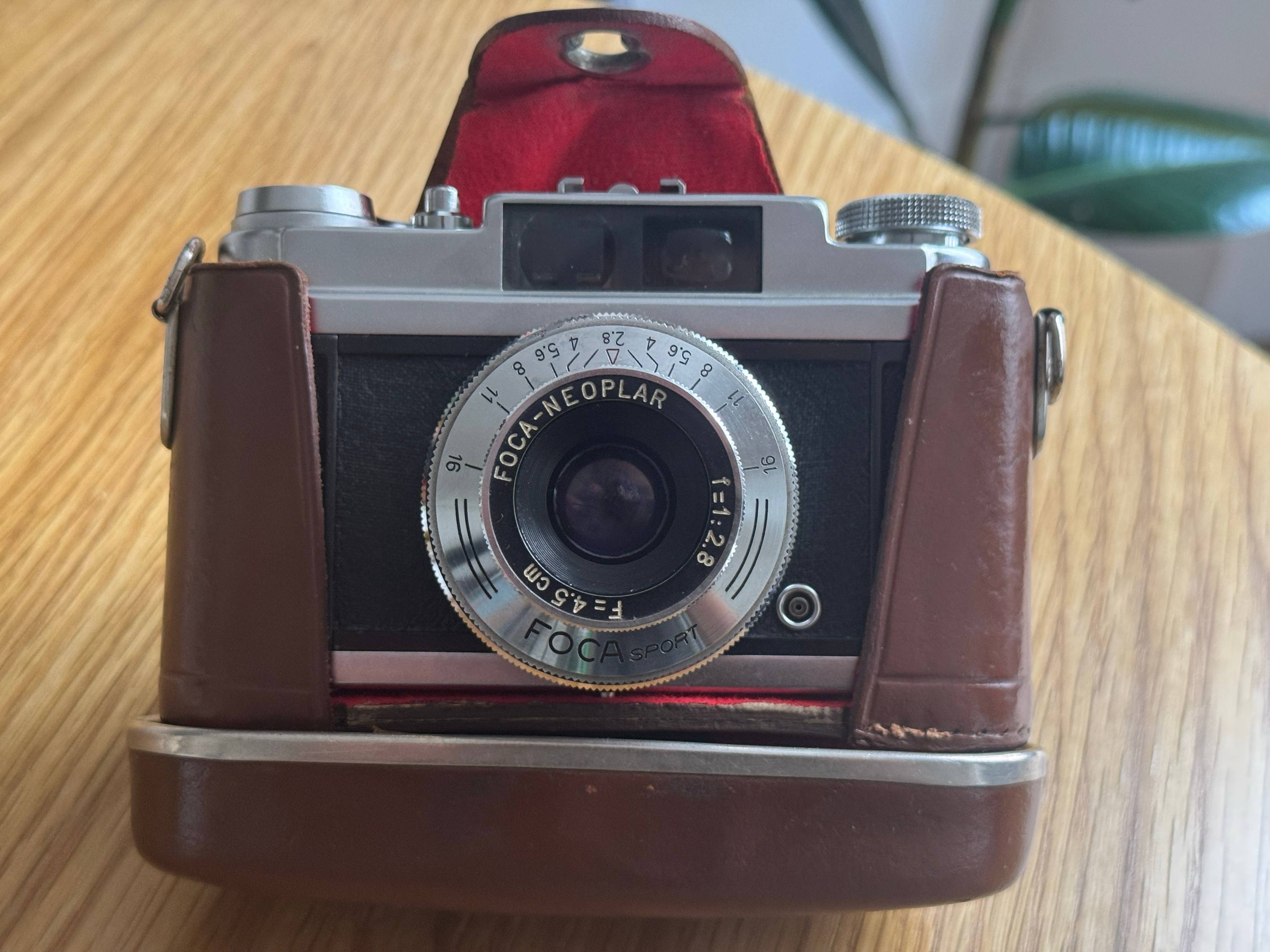 Appareil photo argentique Focasport II