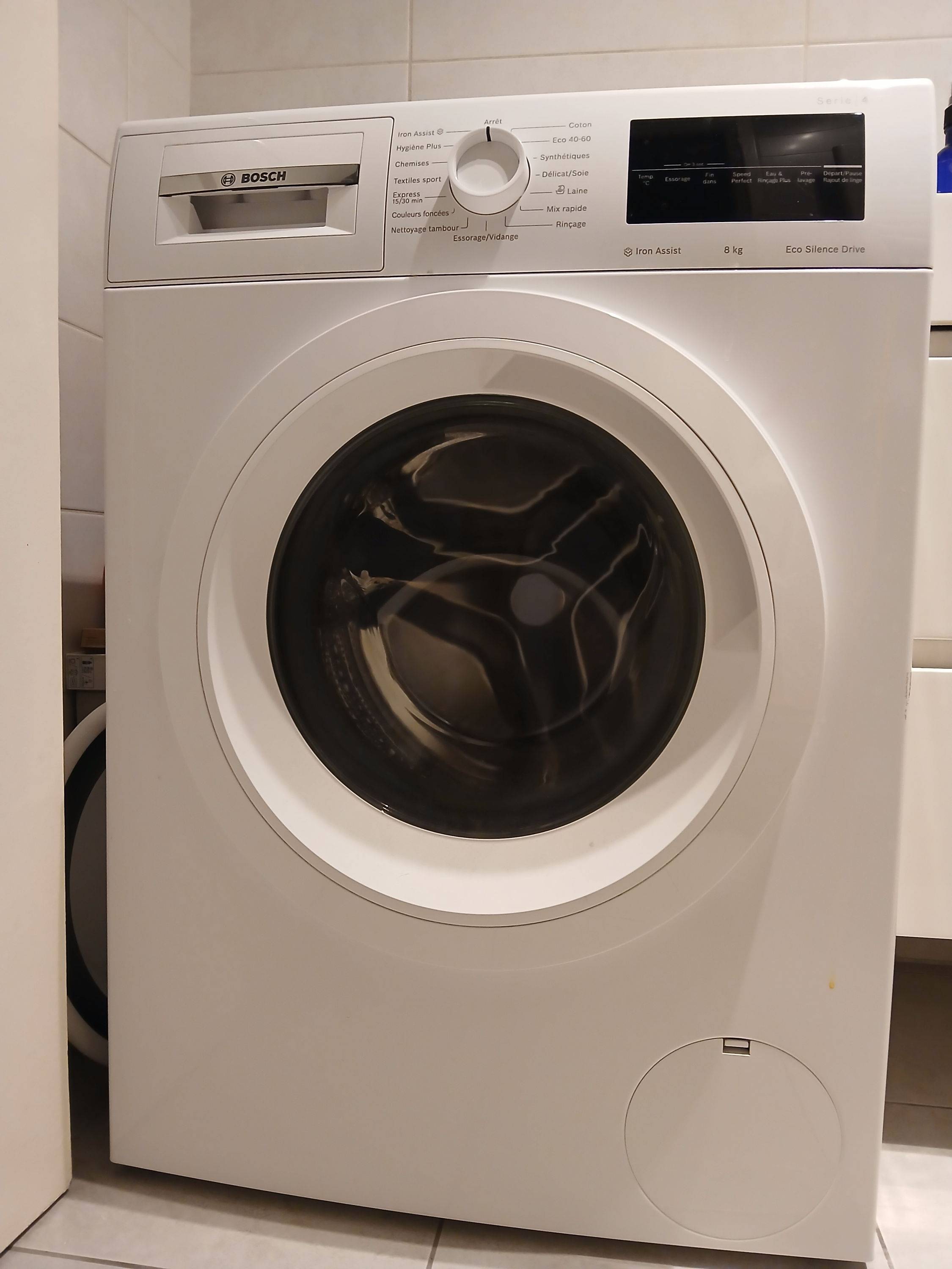 Vends lave-linge Bosch série 4 (modèle WAN28258FR) comme neuf