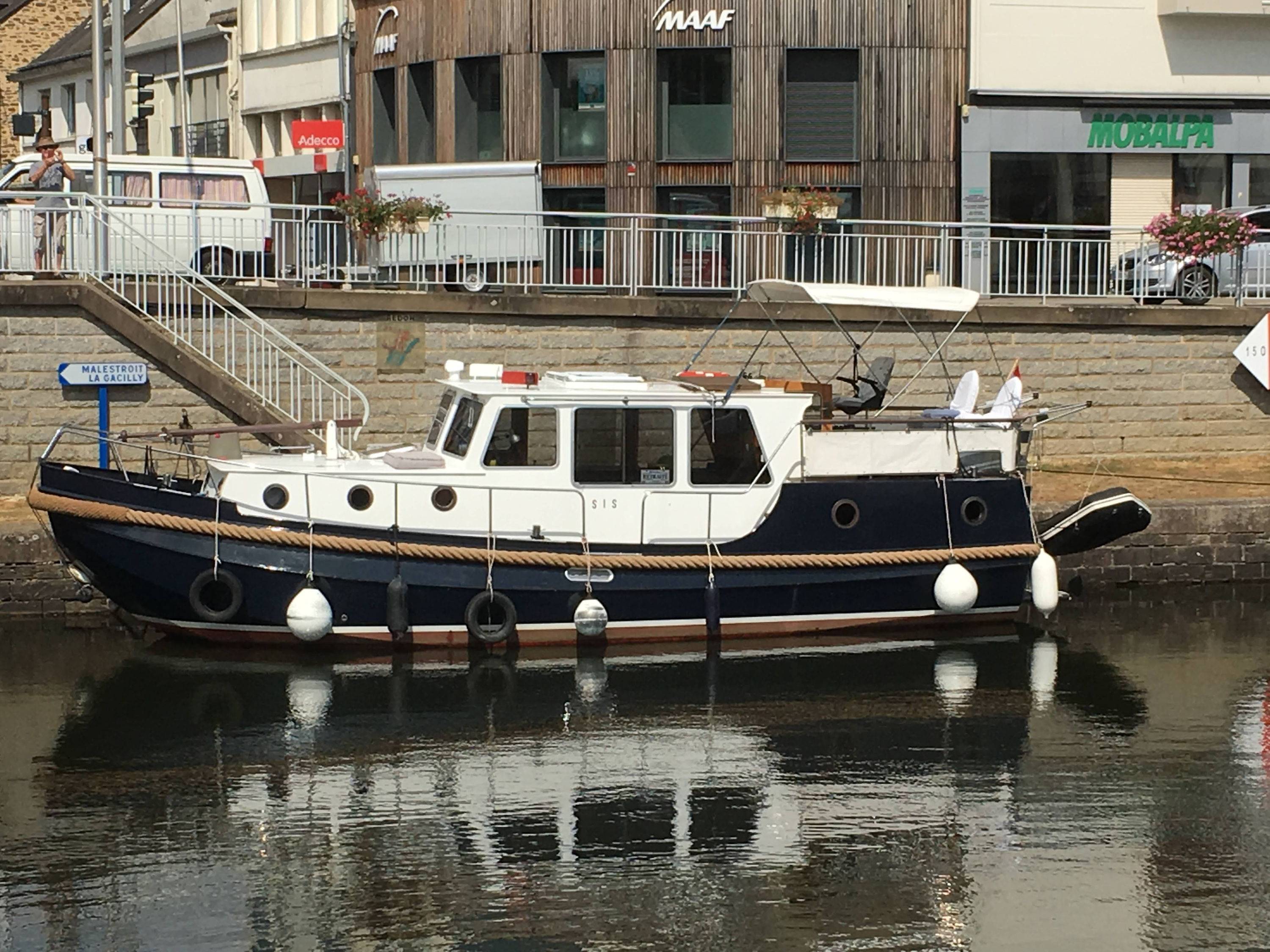 Vends vedette hollandaise Linssen vintage, 10m66, résidence principale depuis 10 ans