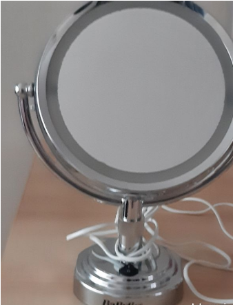 Vends miroir de maquillage lumineux double face grossissant électrique marque Babyliss