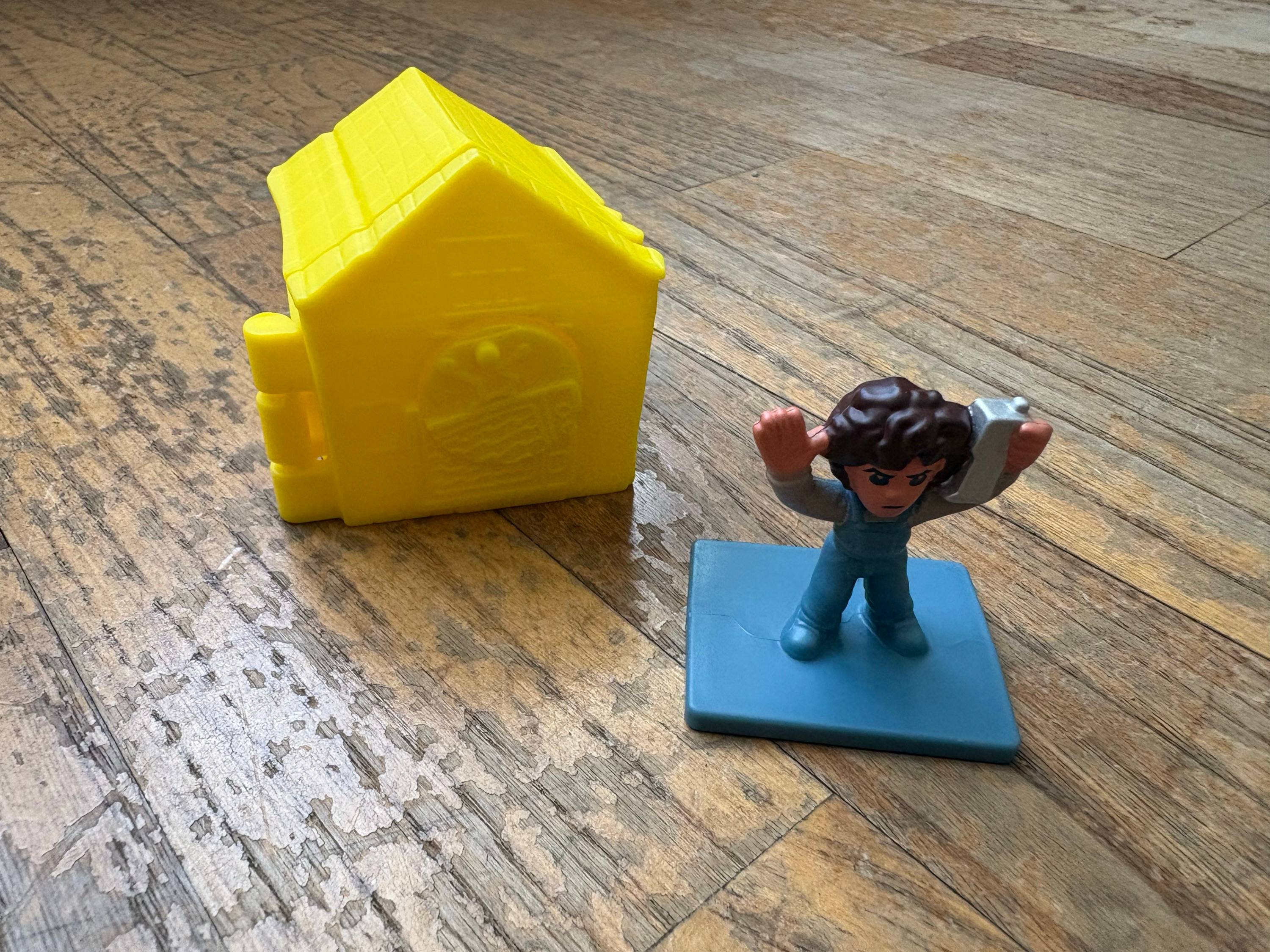 Vends figurine Eleven neuve et sa maison Stranger Things