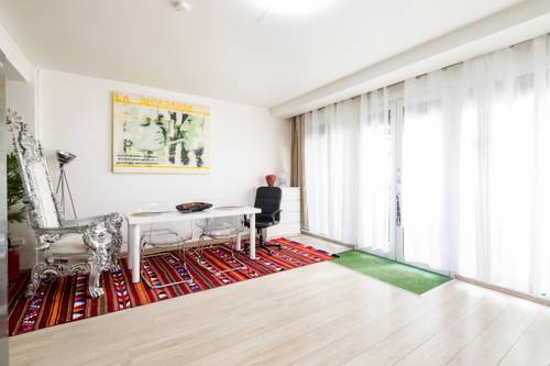 Vends 4 pièces de 140m² au sol, 2 chambres, Paris 19ème