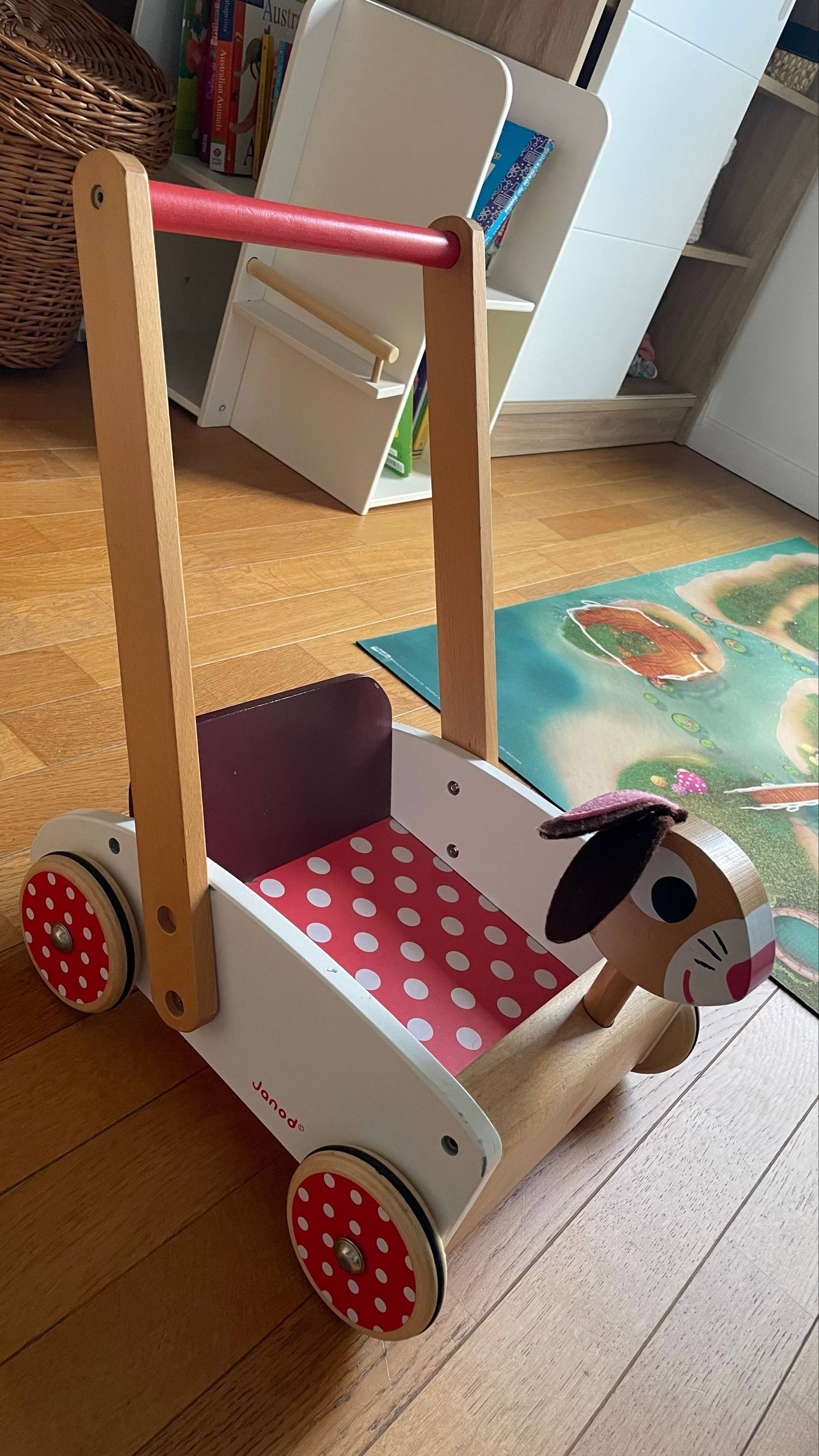 Vends trotteur Janod en bois