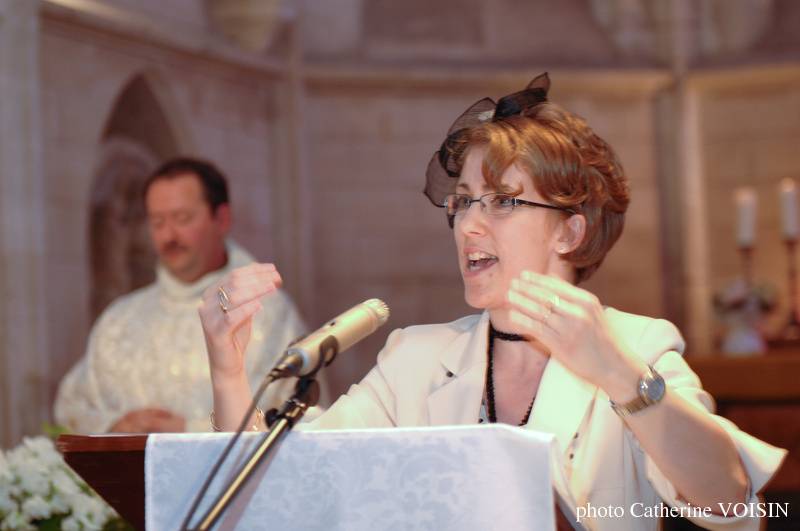 Propose animation de cérémonie de mariage à l'église : musique et chant pour la célébration religieuse