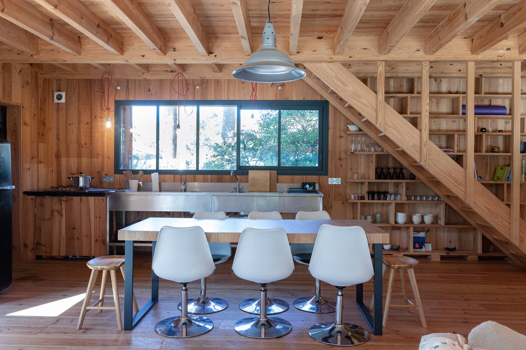 Loue chalet en bois avec jardin, forêt et lac à 60m - 8 couchages