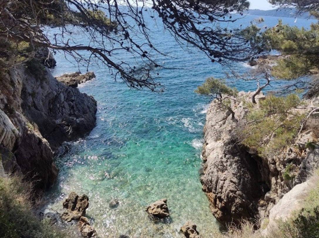 Loue villa familiale tout confort, vue panoramique, Piscine - 5/7 couchages - proche plage - Toulon (83)