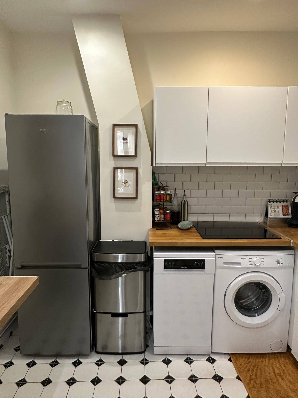 Vends lot d’électroménager : frigo avec congélateur, lave-vaisselle, lave-linge et four, sous garantie