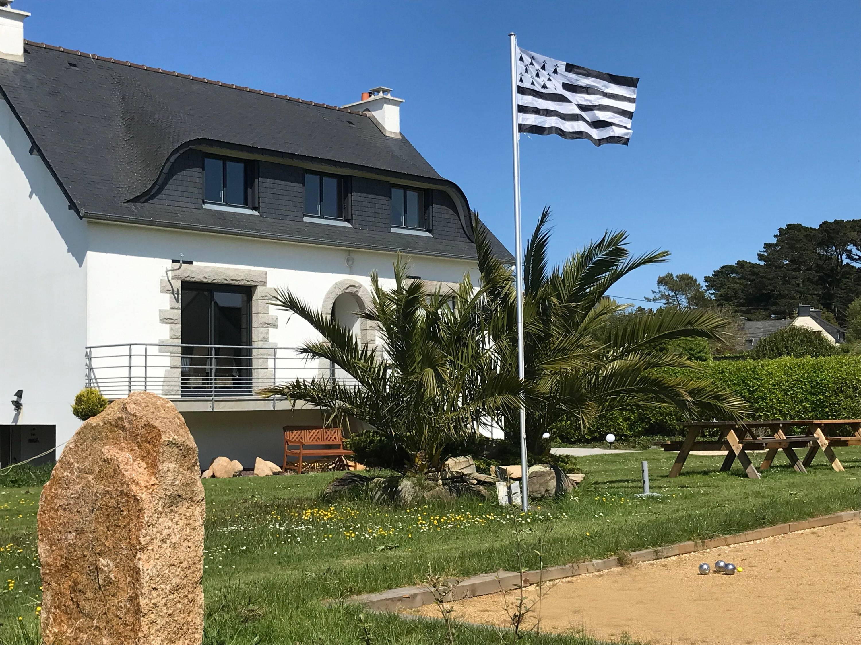 Loue gîte en Bretagne, côte de granit rose, proche mer et chemins, au calme - 4 chambres, 8 couchages