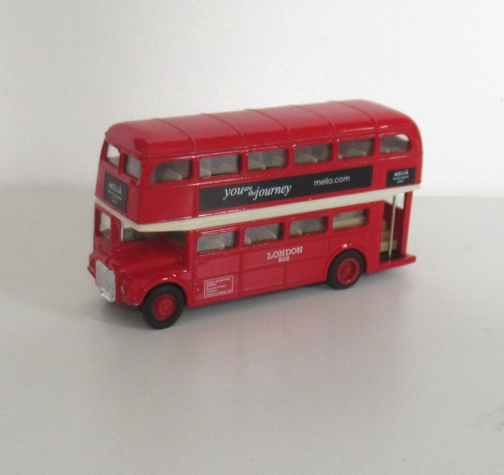 Miniature bus anglais a étage double deck