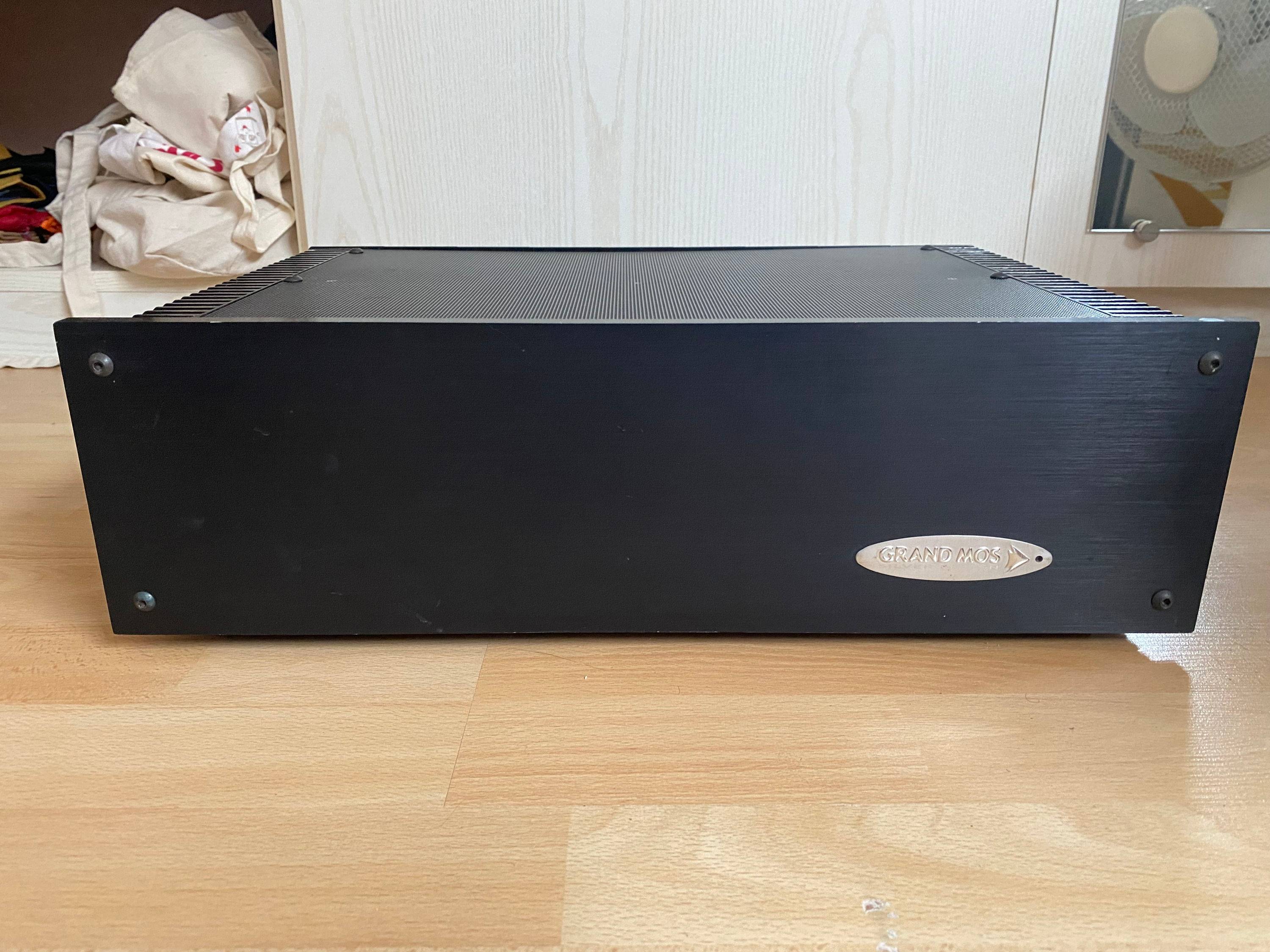 Vends amplificateur stéréo Selectronic Grand MOS 2 x 100W – 8 ohms