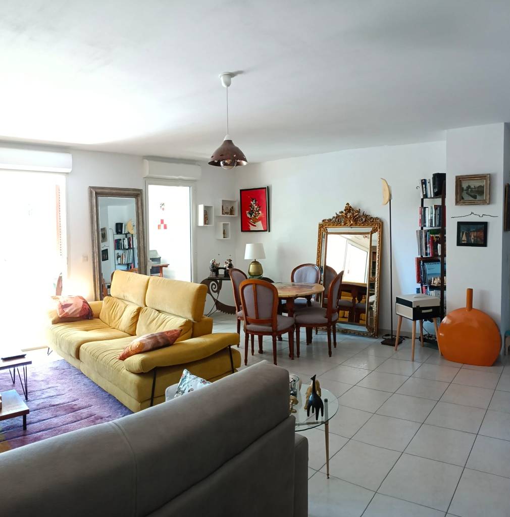 Vends grand T3 entre mer et colline, Madrague de Montredon Marseille 8ème 86m²