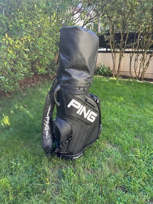 Vends sac de golf Ping Tour Staff
