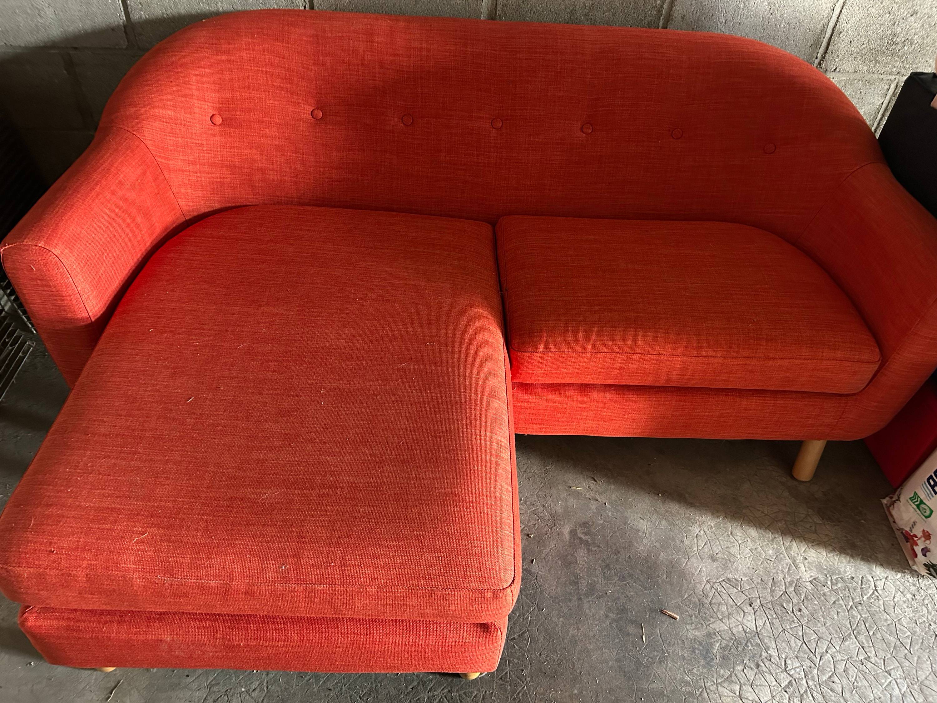Vends canapé couleur corail