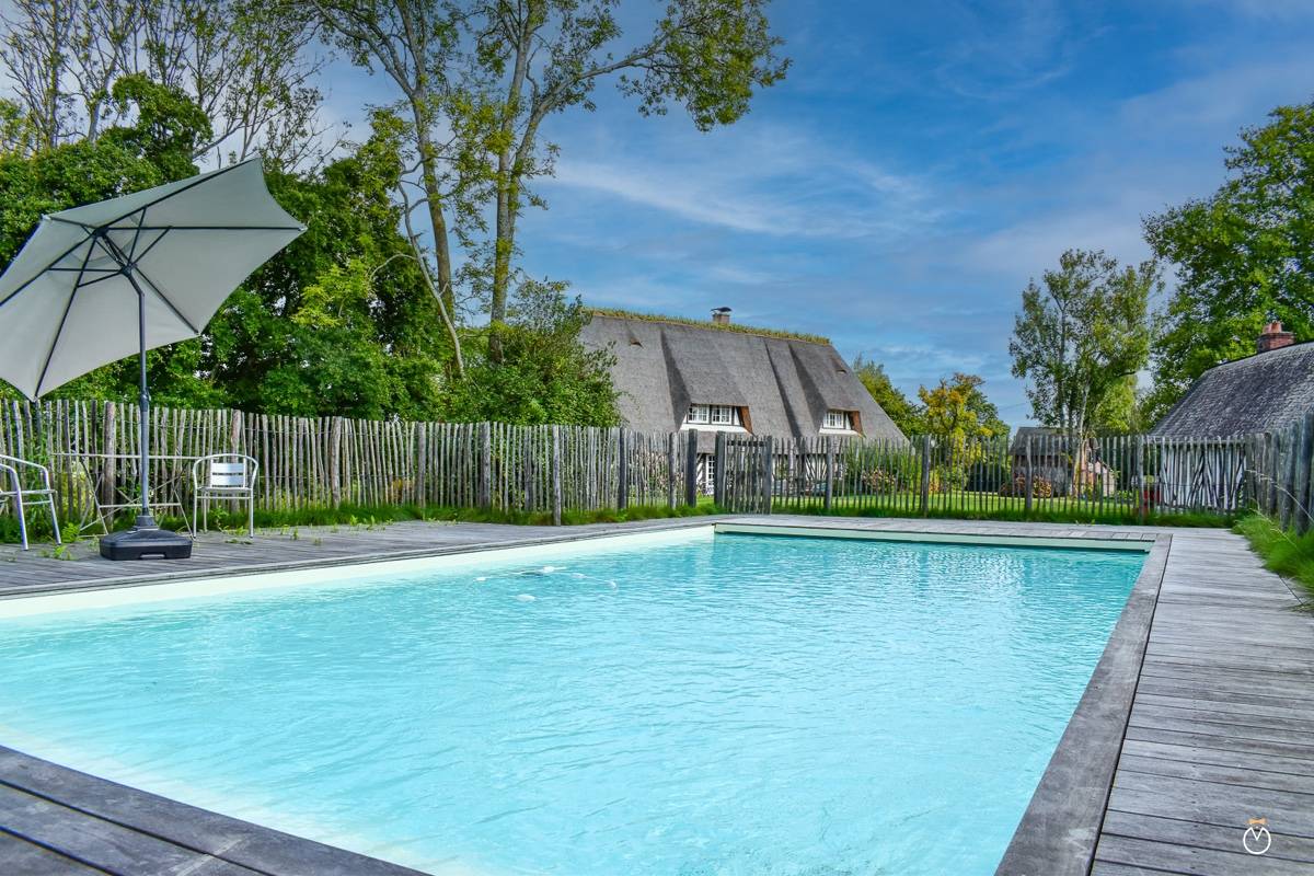 Loue très belle et charmante maison vue panoramique et piscine chauffée- 10 couchages proche Pont-l’Évêque