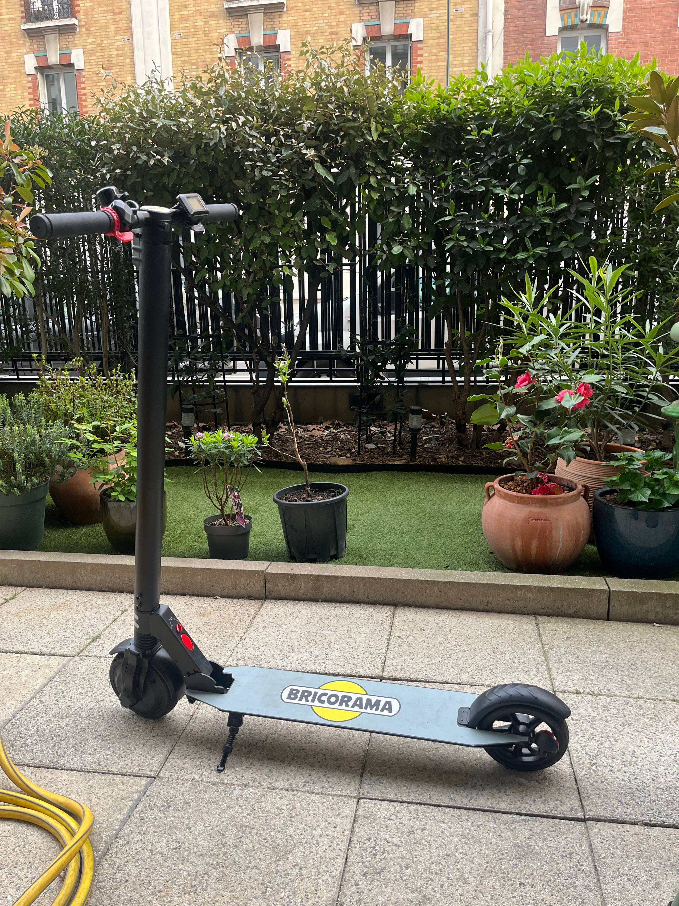 Vends trottinette électrique + cadenas